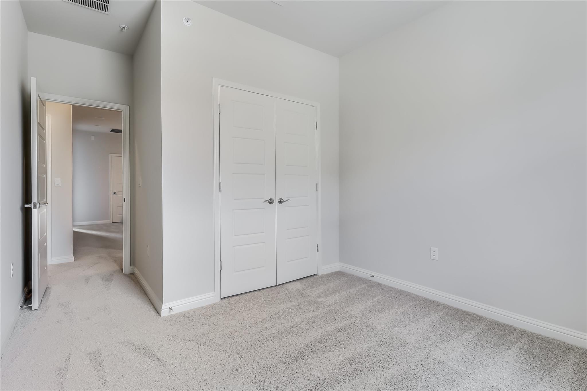 6814 E Riverside DR # 32