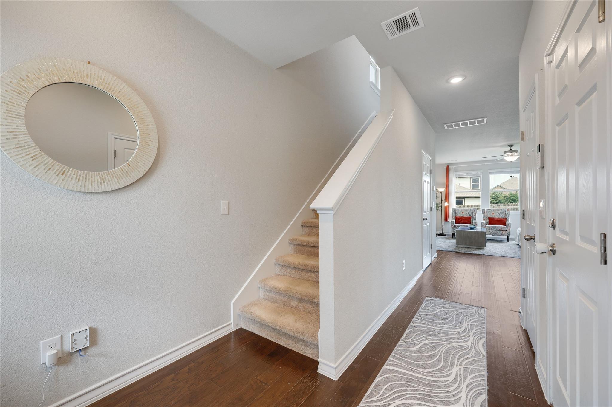 7404 Albany DR