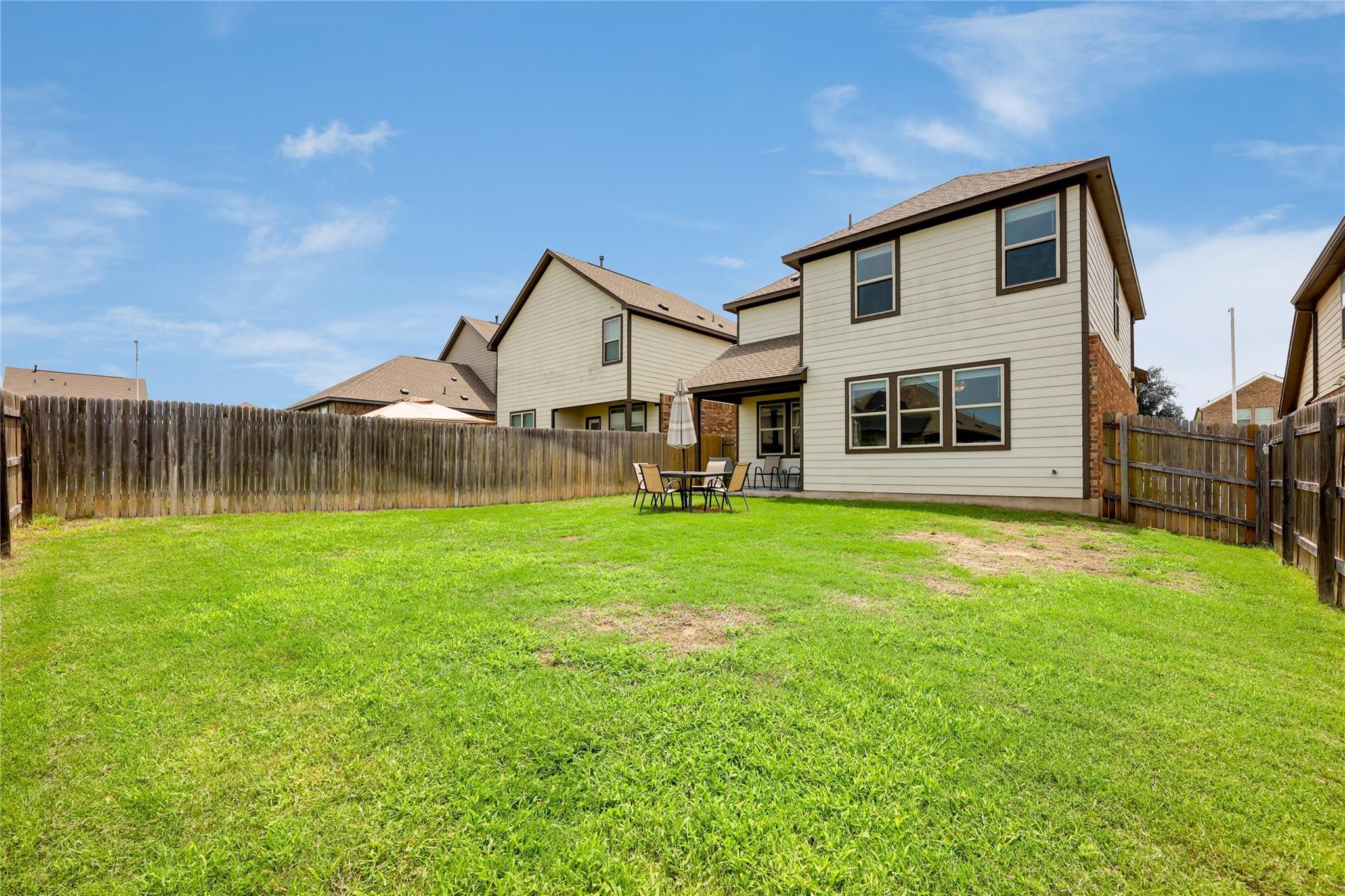 7404 Albany DR
