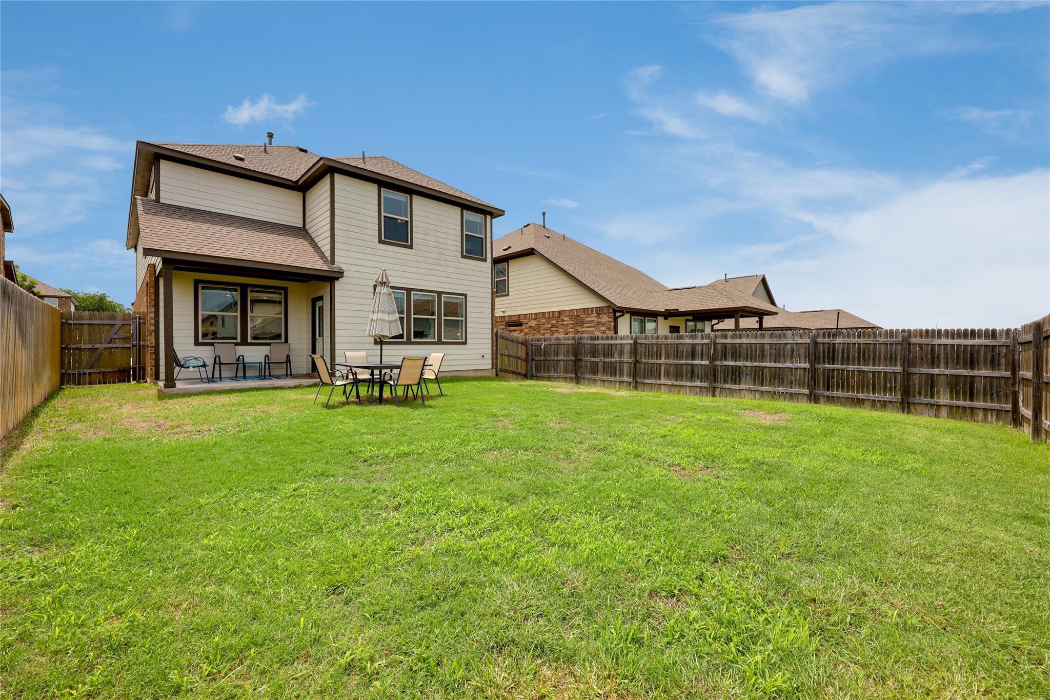 7404 Albany DR