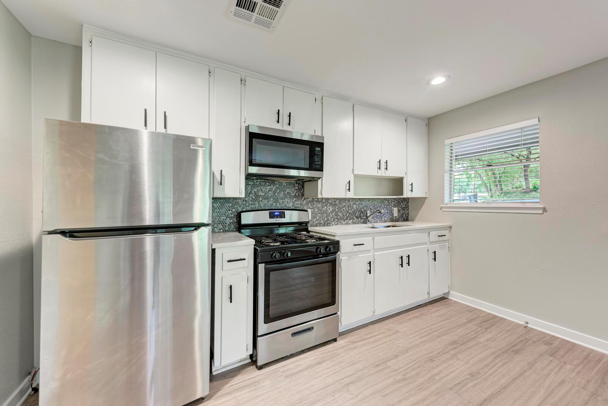 1612 Elmhurst DR # A