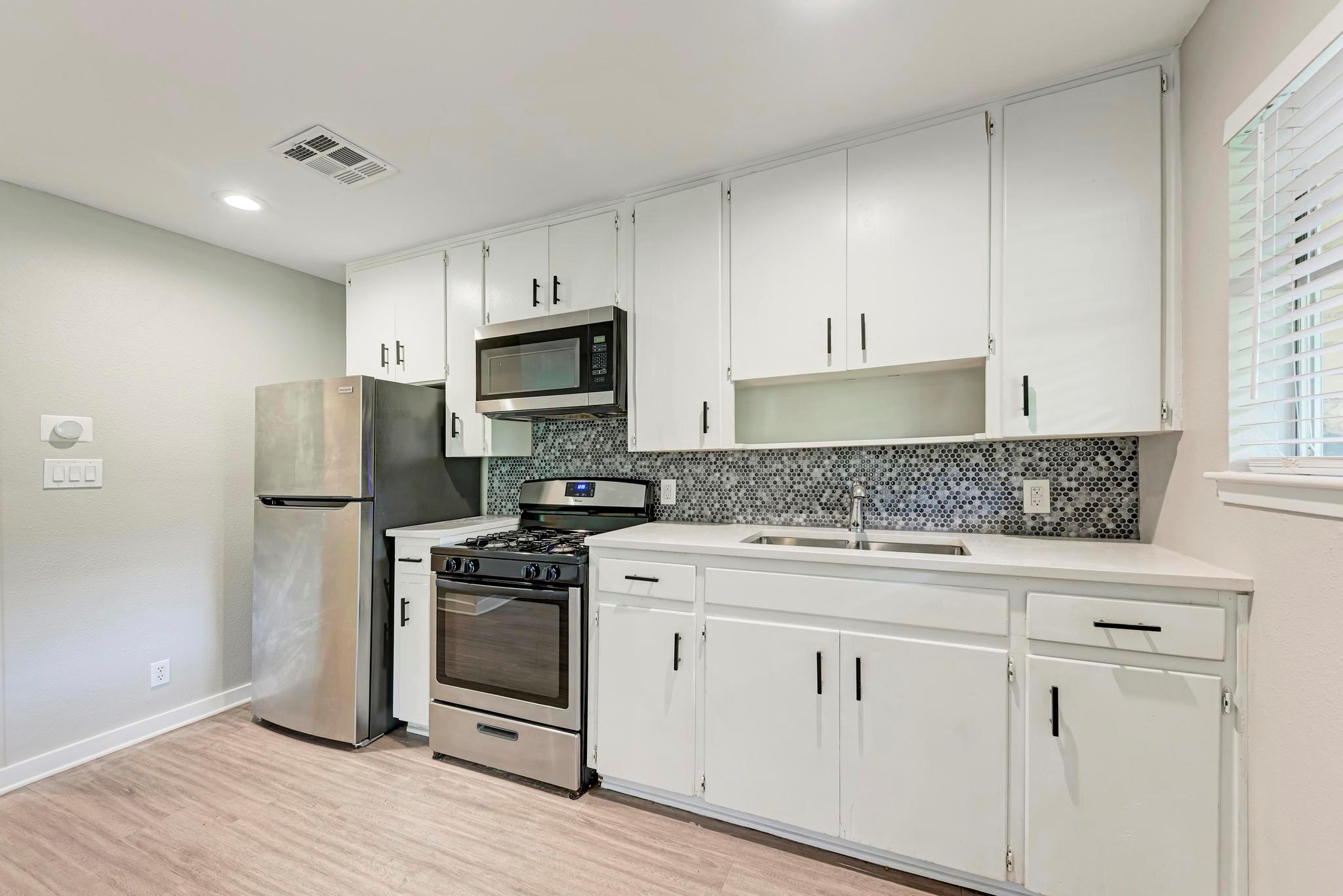 1612 Elmhurst DR # A