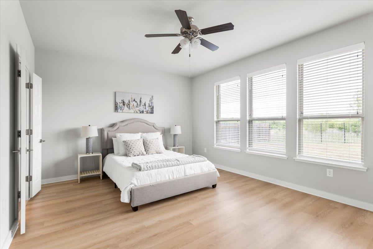 7207 Auburn Blaze LN