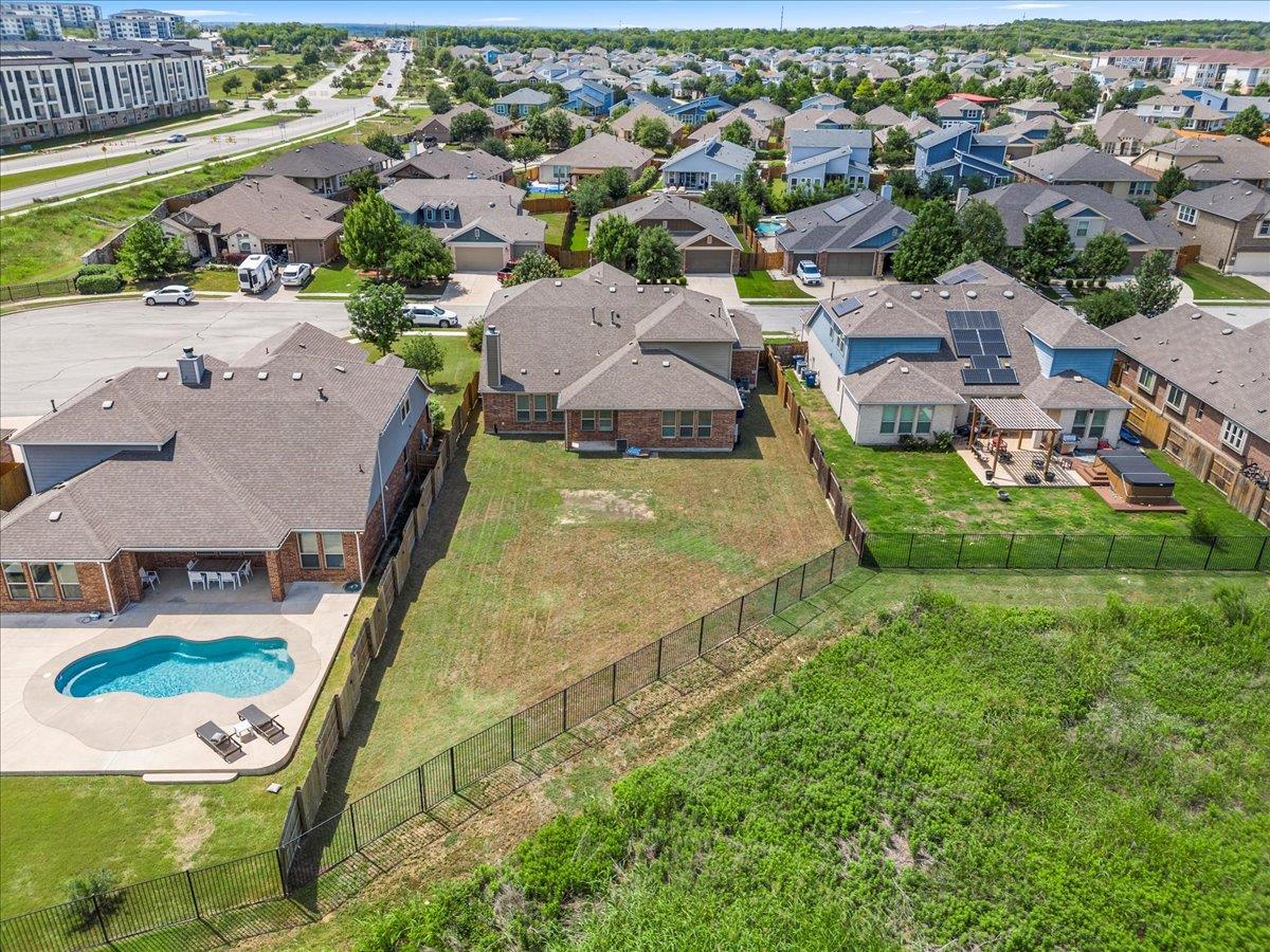 7207 Auburn Blaze LN