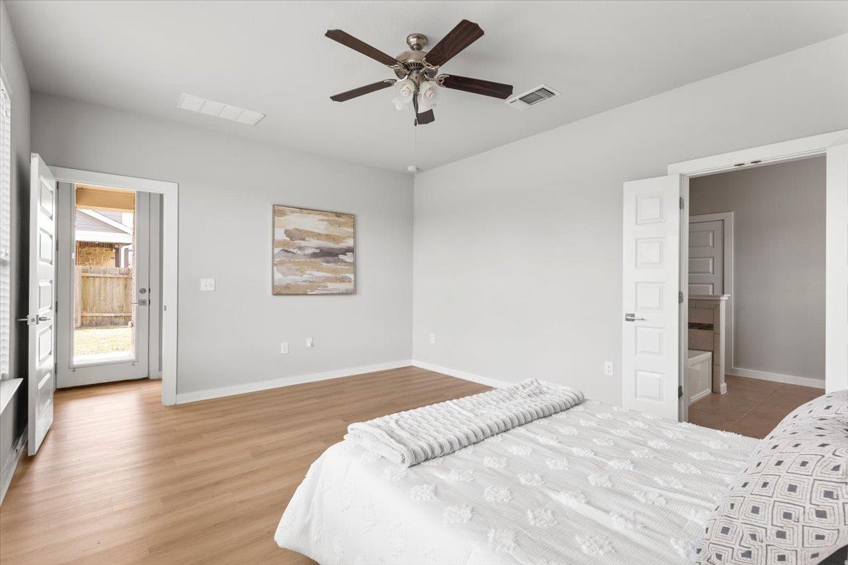 7207 Auburn Blaze LN