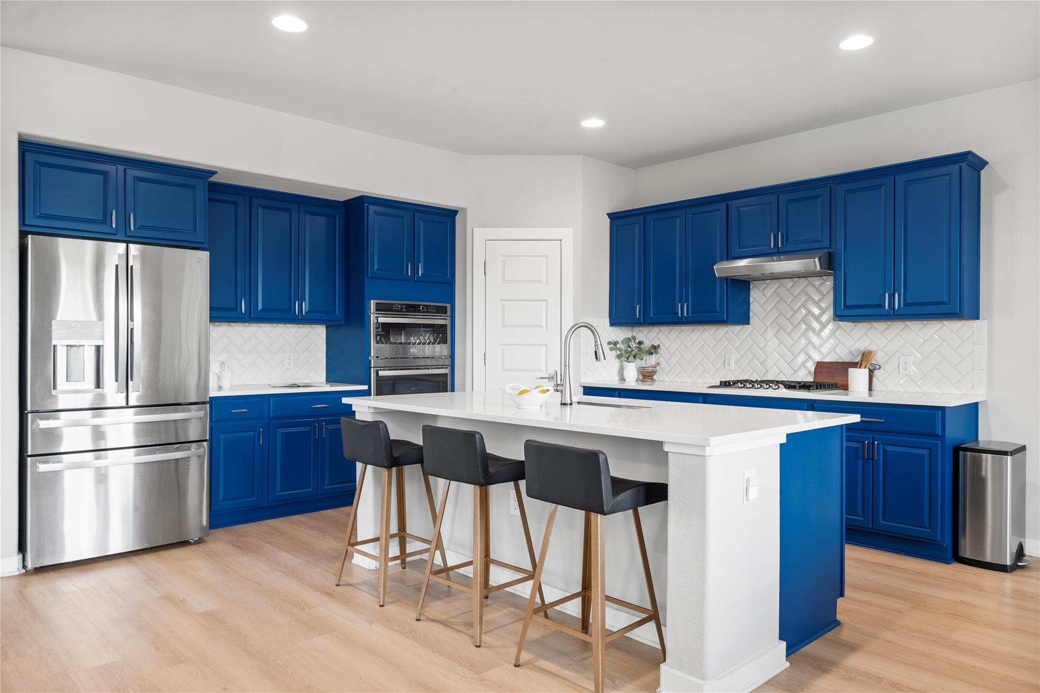 7207 Auburn Blaze LN