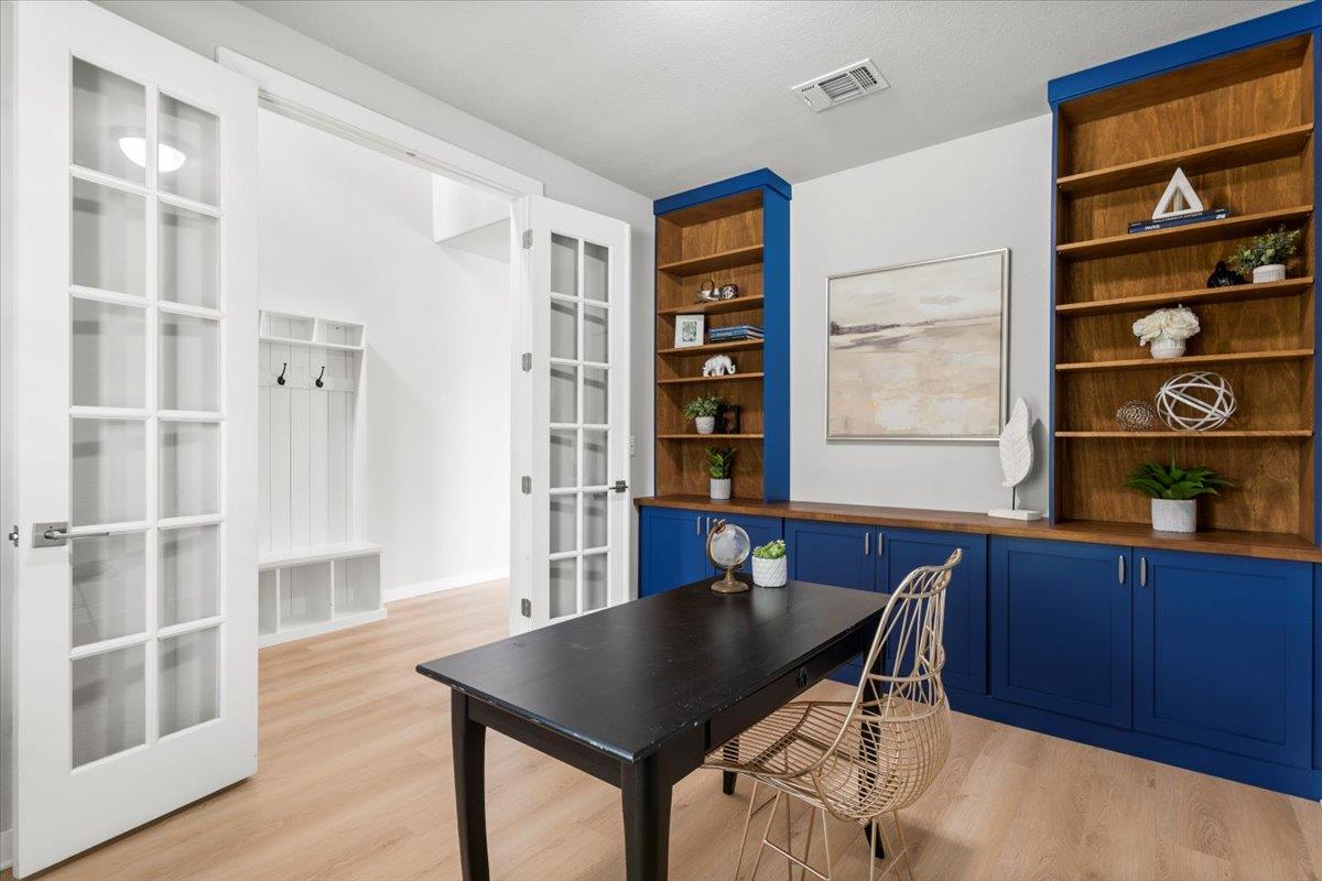 7207 Auburn Blaze LN