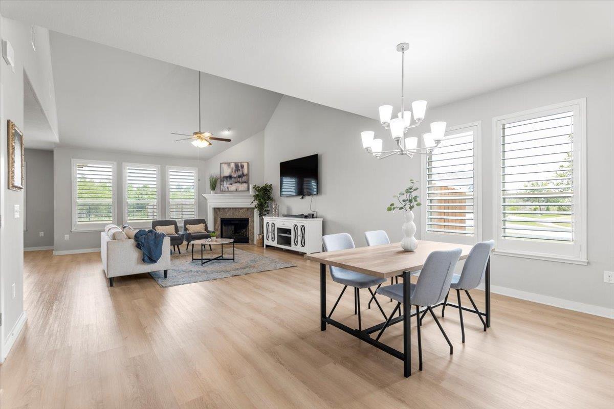 7207 Auburn Blaze LN