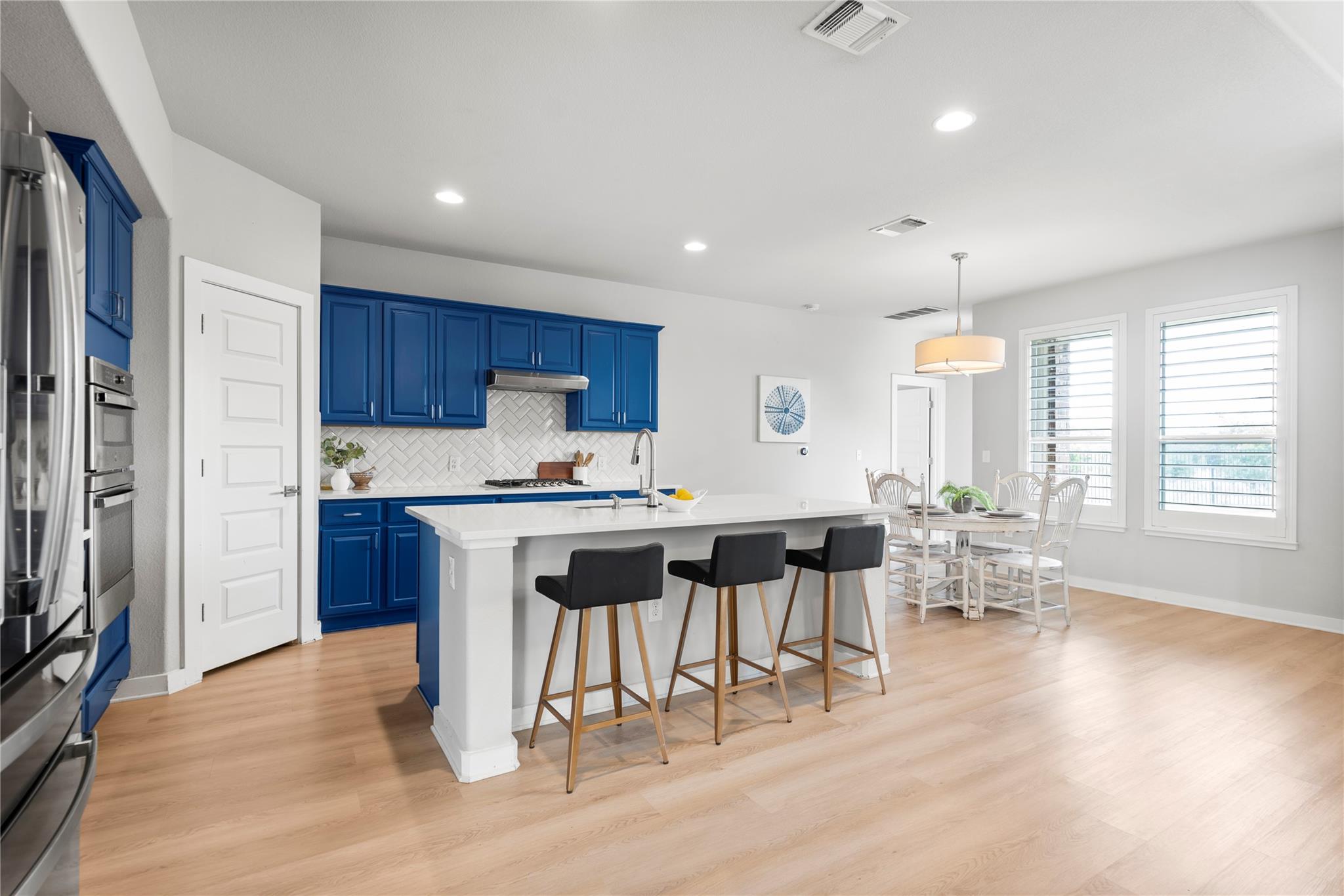 7207 Auburn Blaze LN