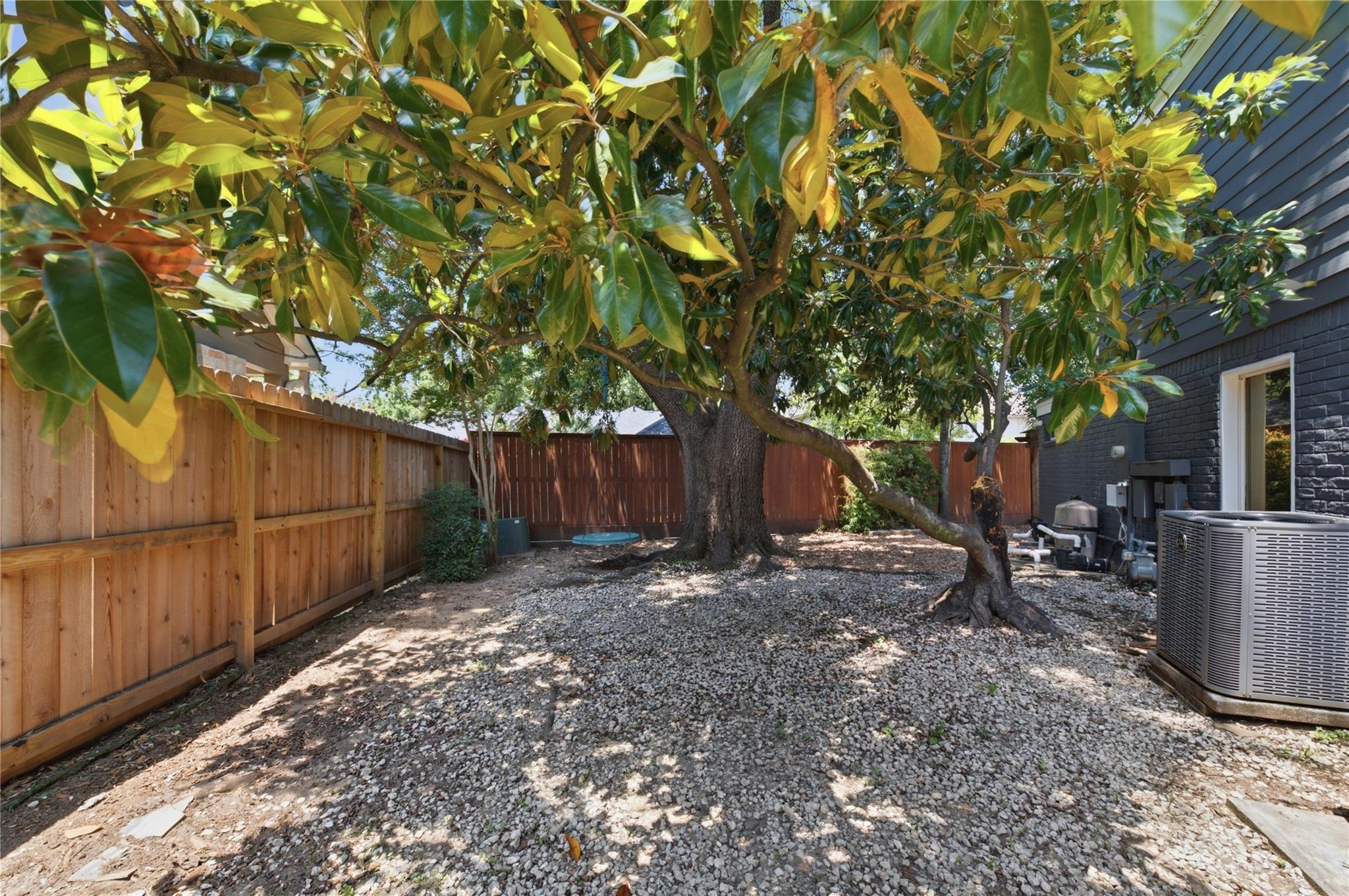 703 Queensmill Court
