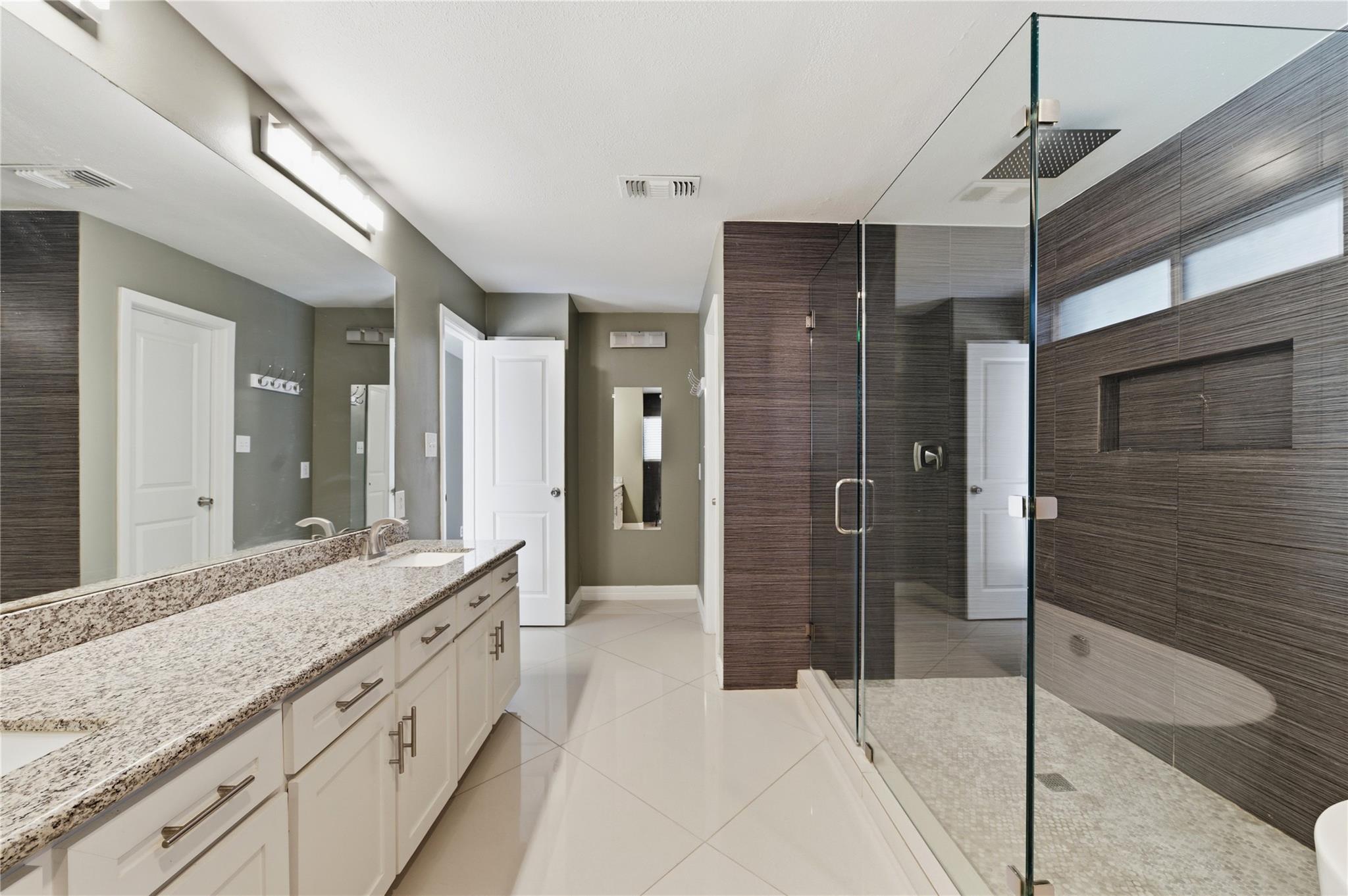 703 Queensmill Court