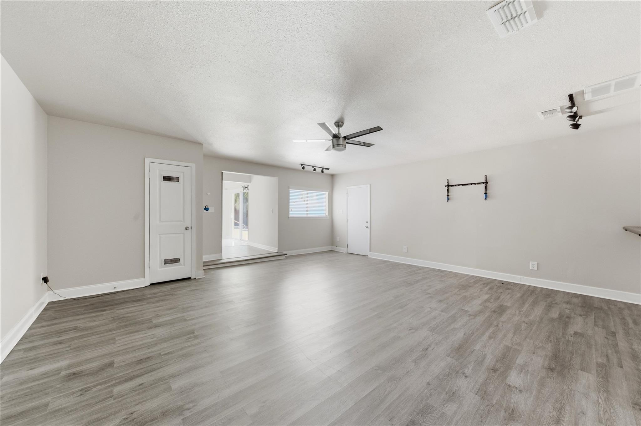 703 Queensmill Court