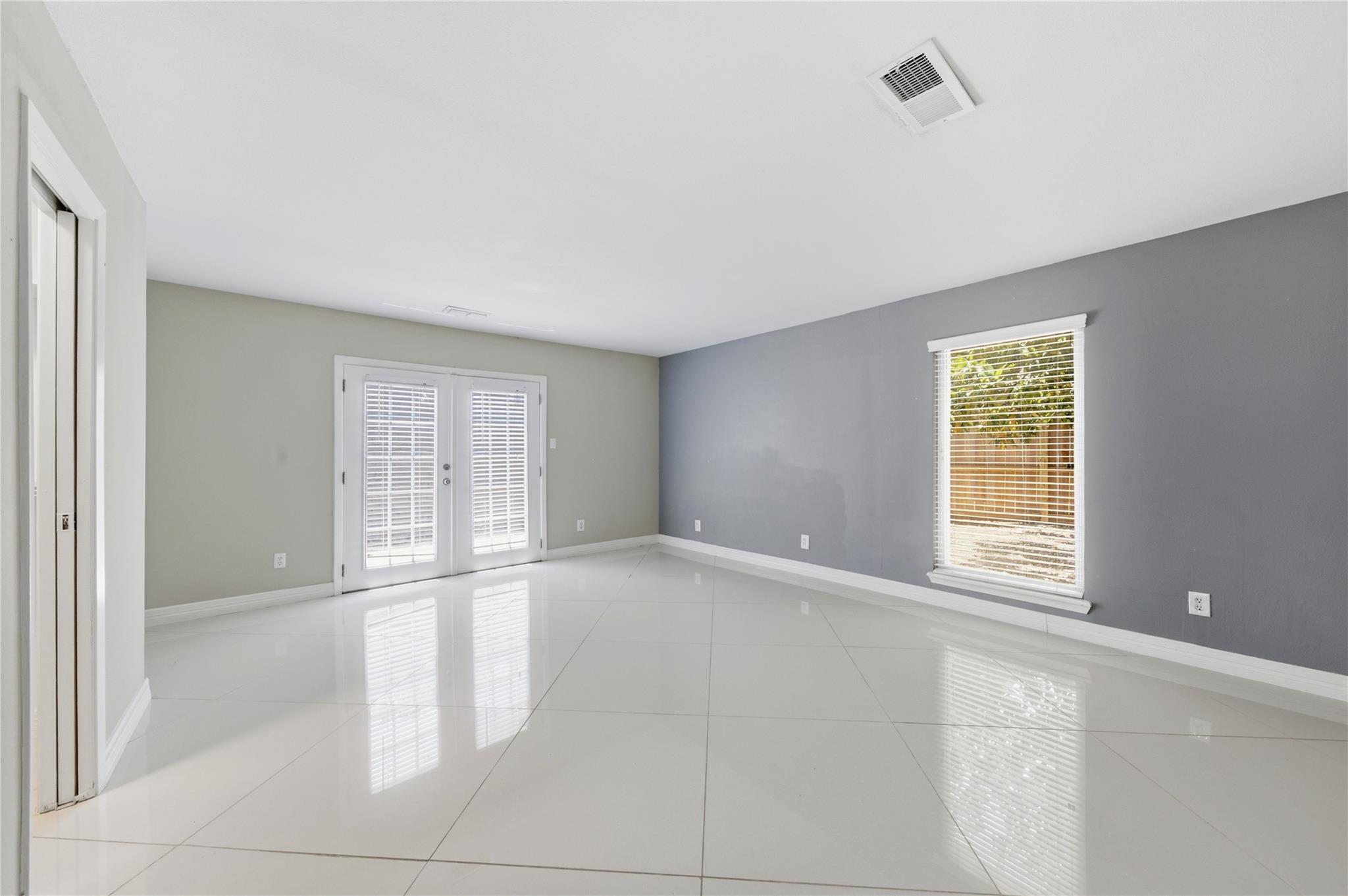 703 Queensmill Court