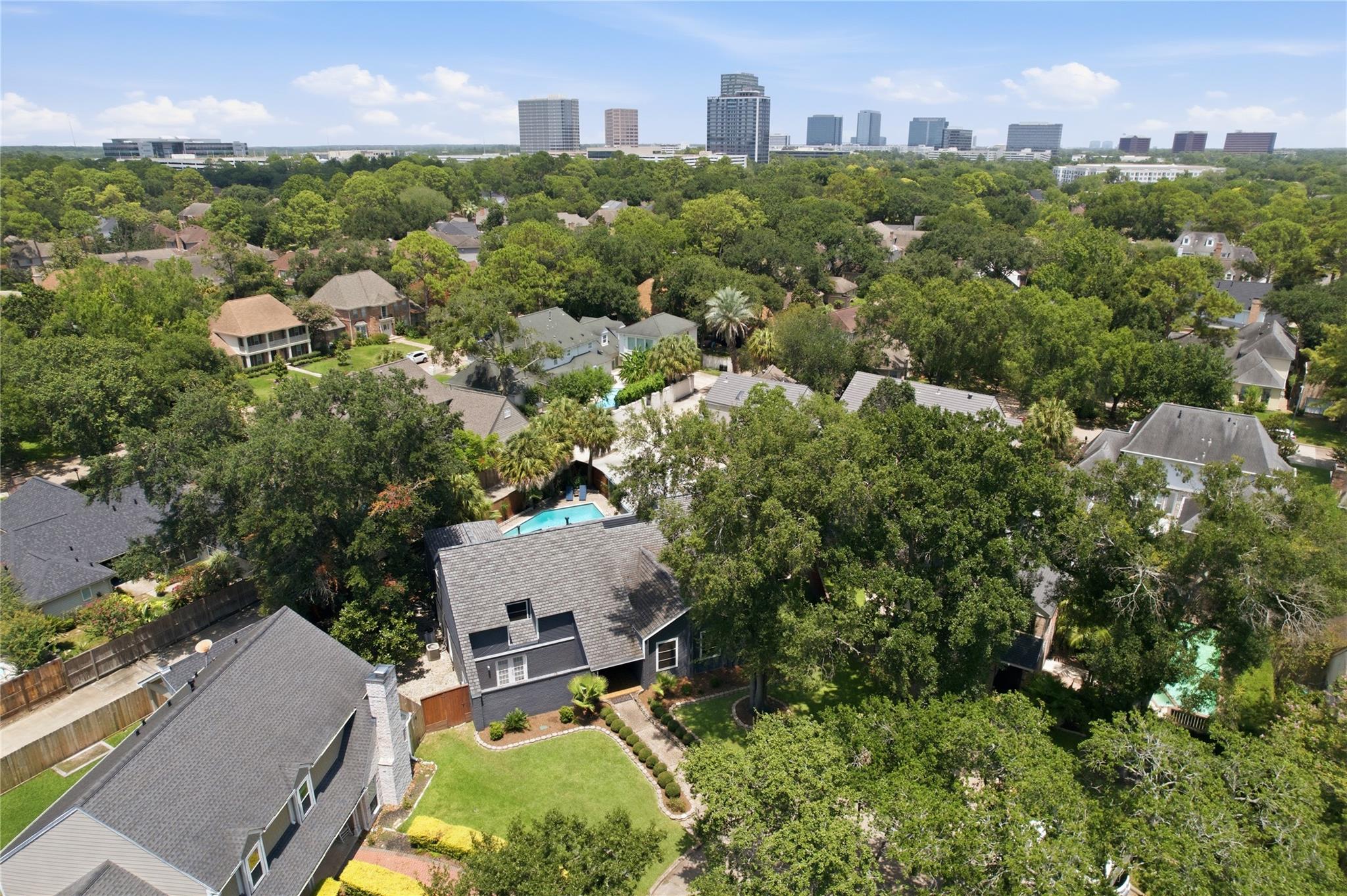 703 Queensmill Court