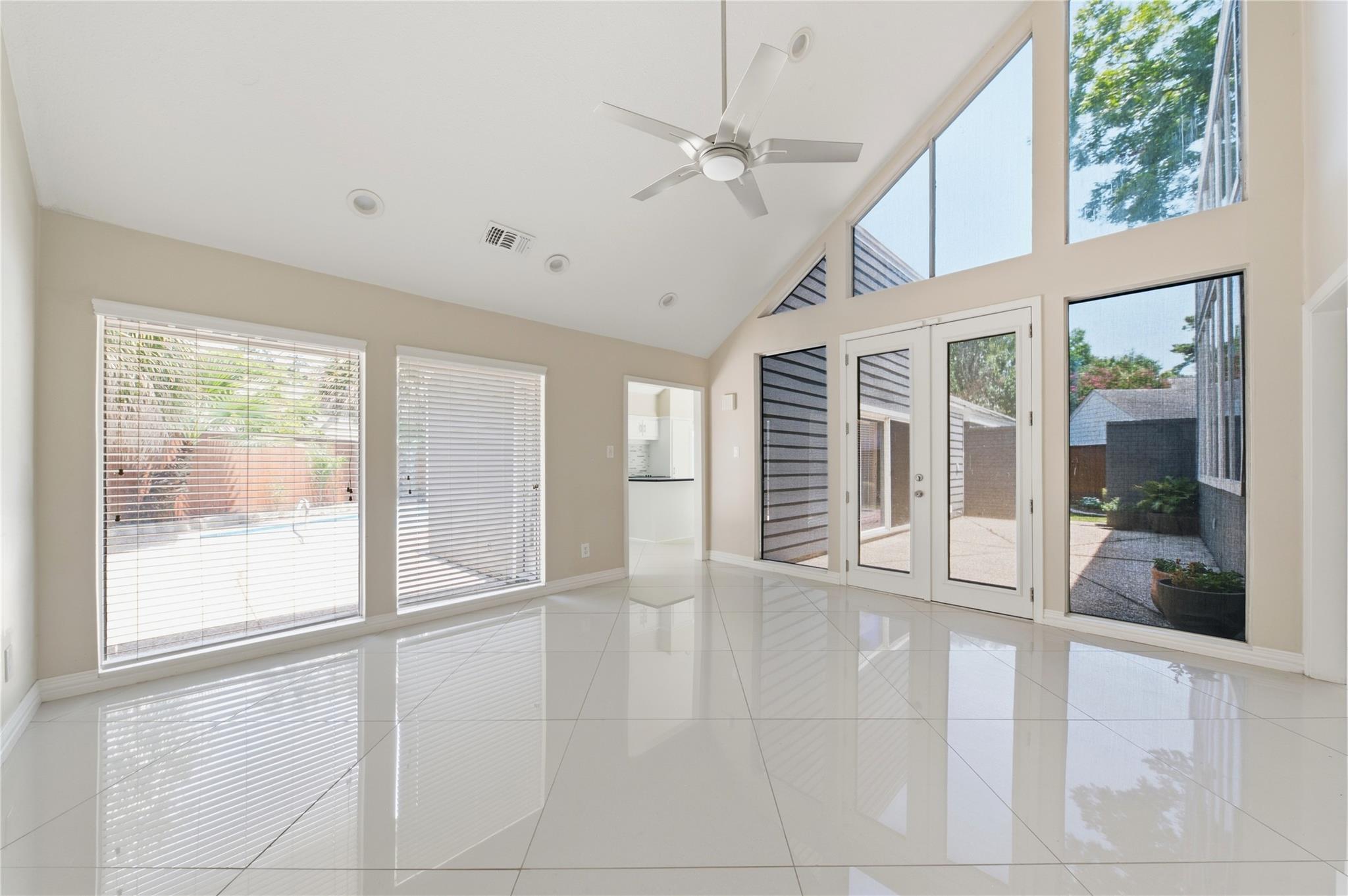 703 Queensmill Court