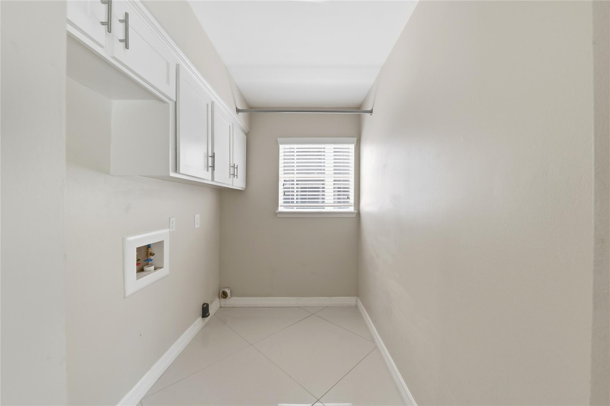 703 Queensmill Court