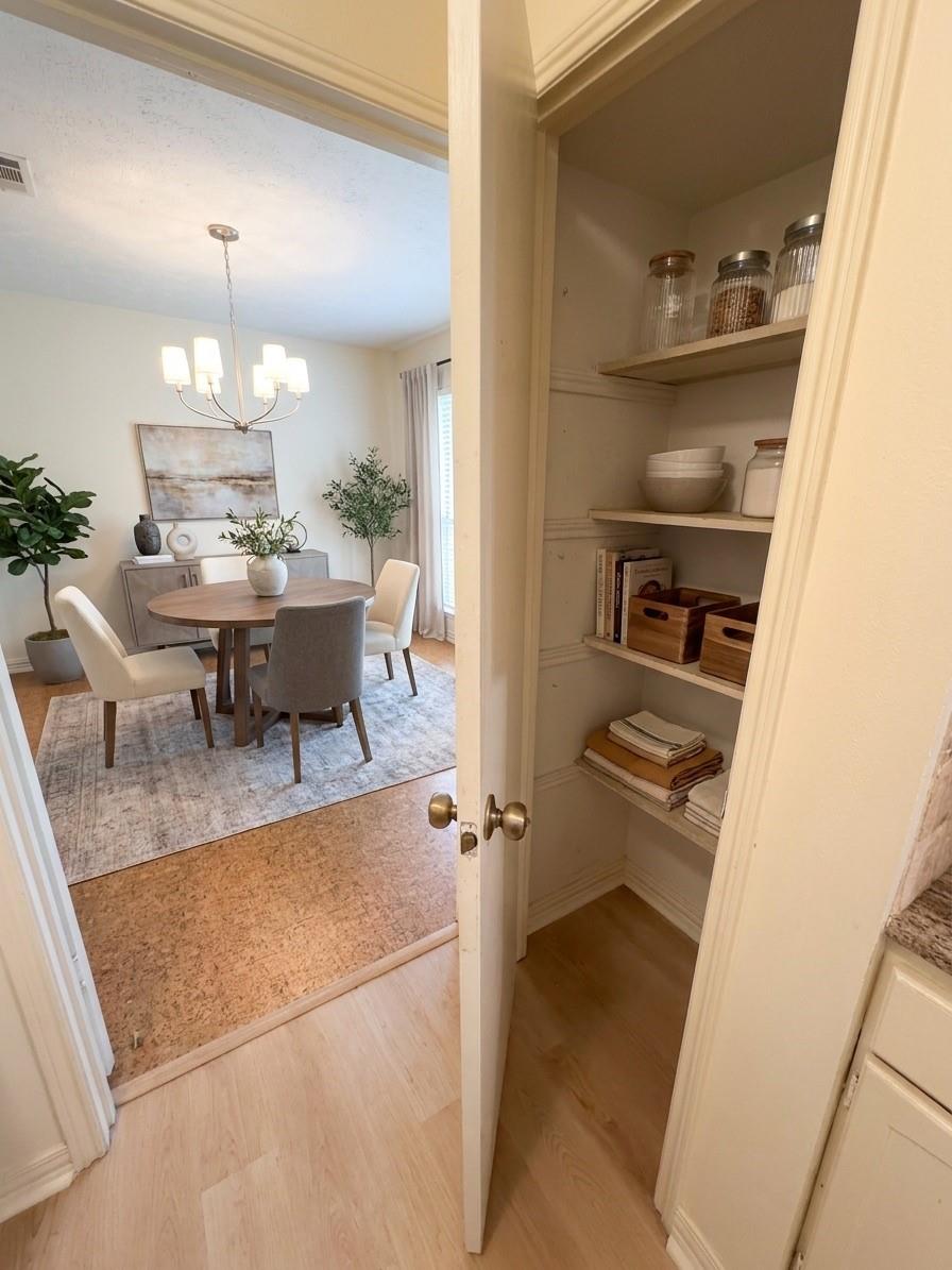 359 N Post Oak Lane # 318