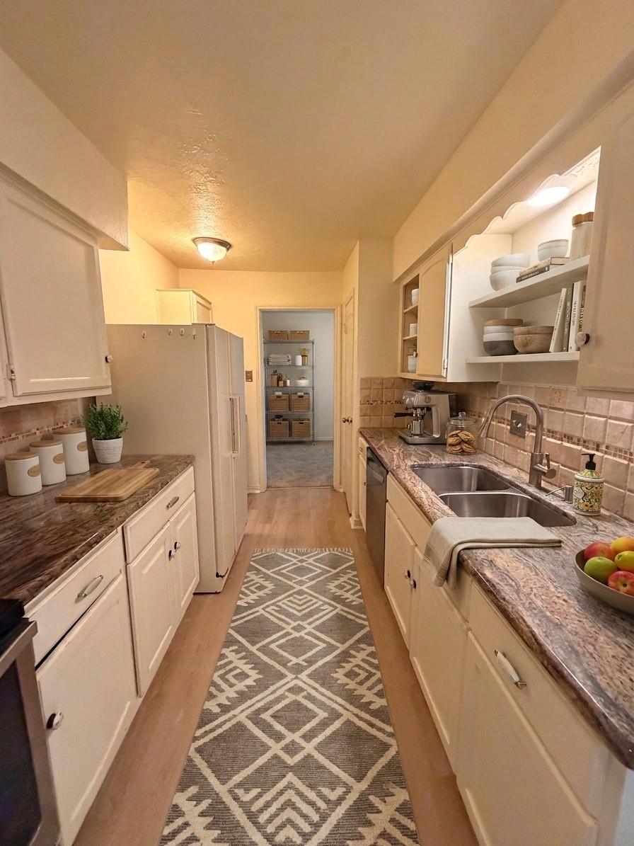 359 N Post Oak Lane # 318