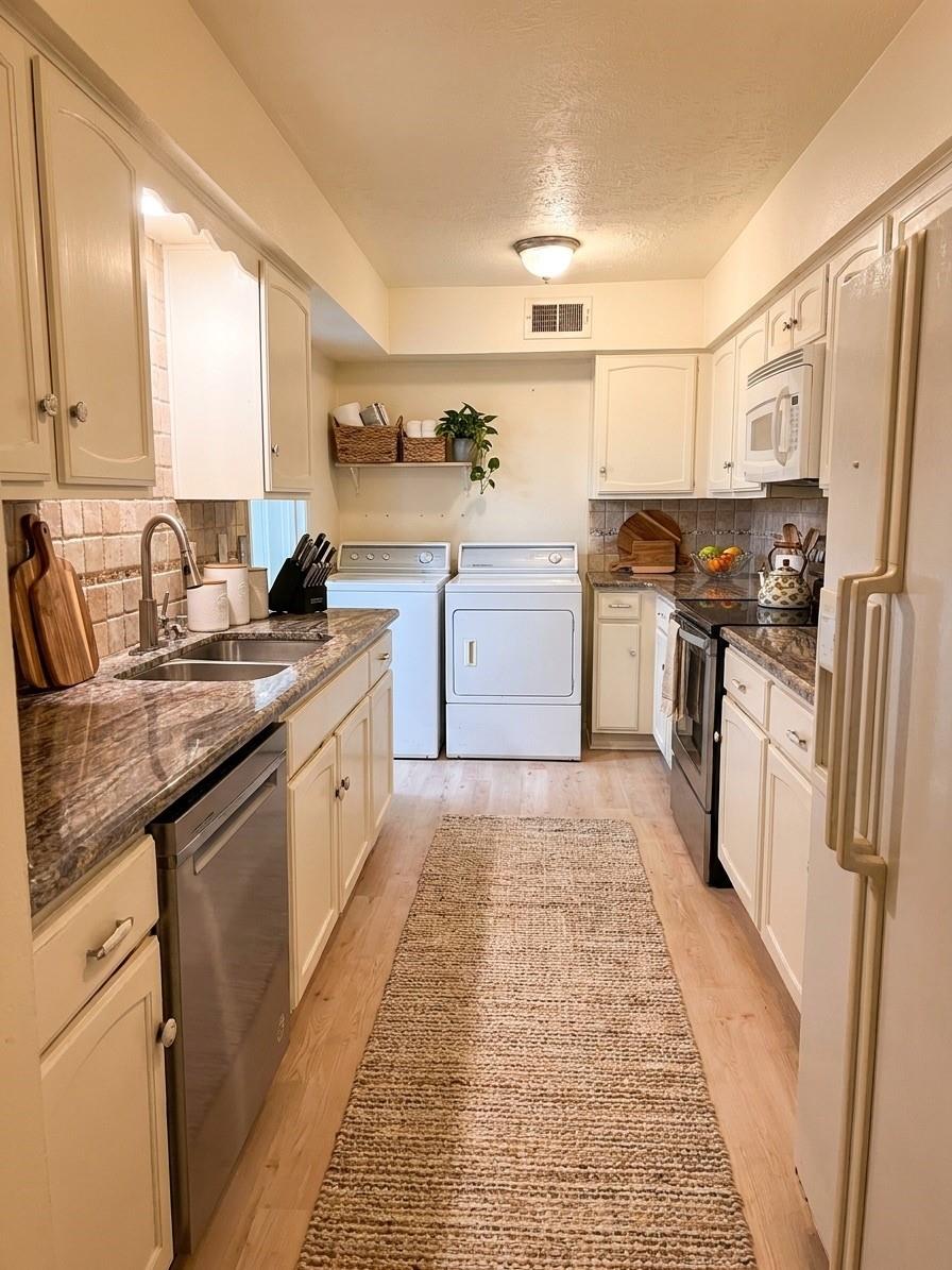 359 N Post Oak Lane # 318