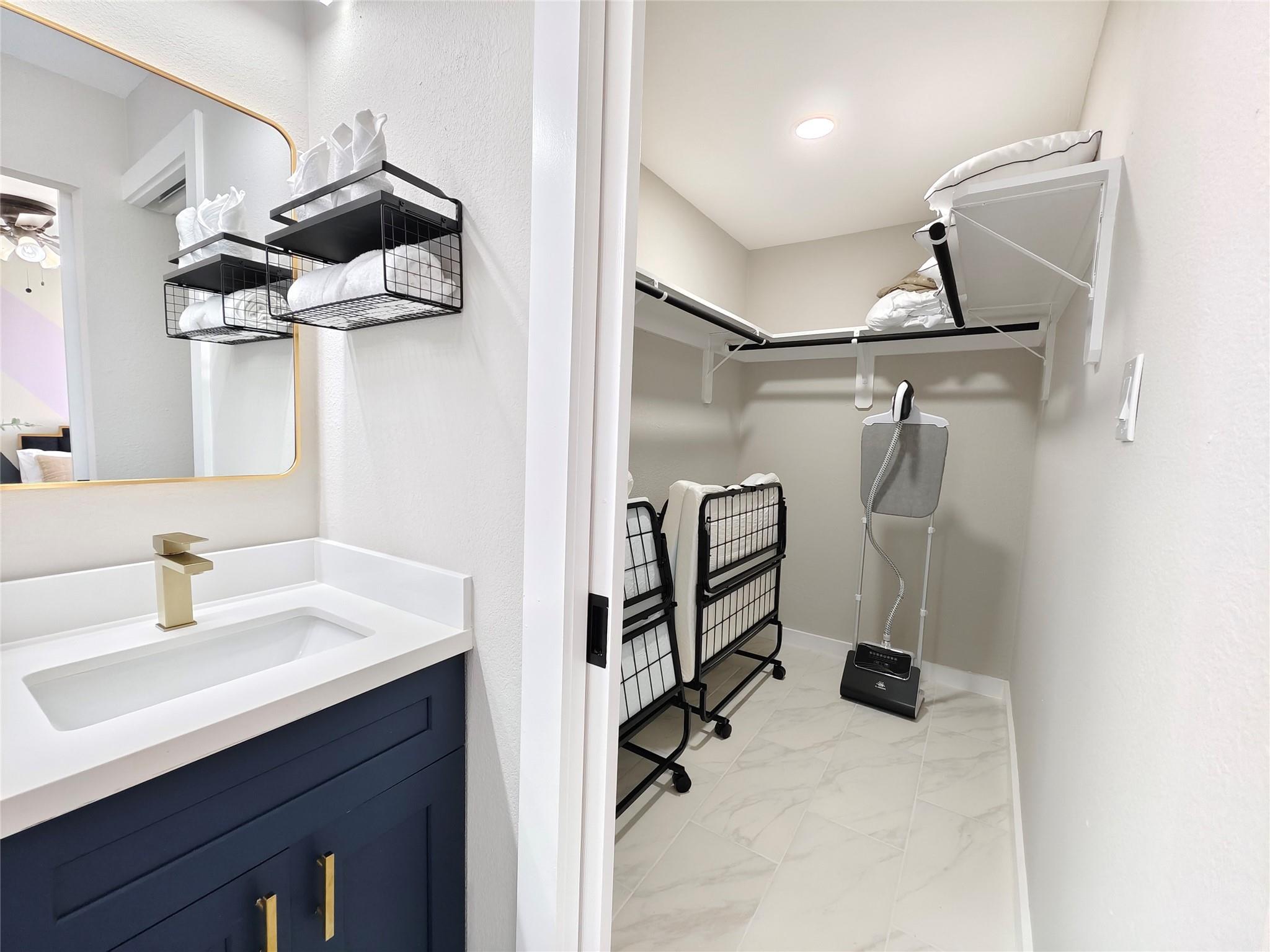 11810 Sagedowne Lane, Houston