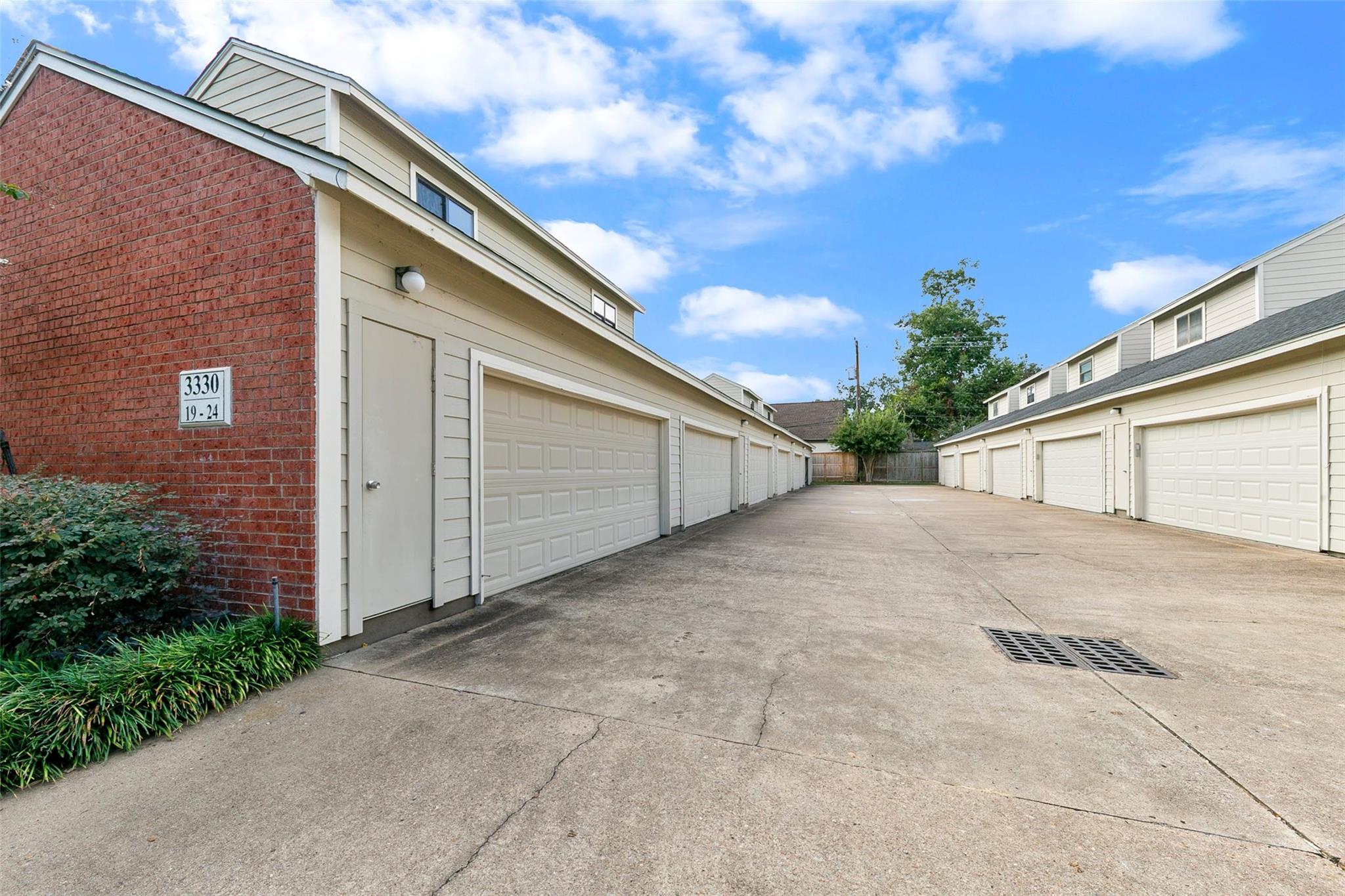 3330 Las Palmas Street # 19, Houston Unit: 19