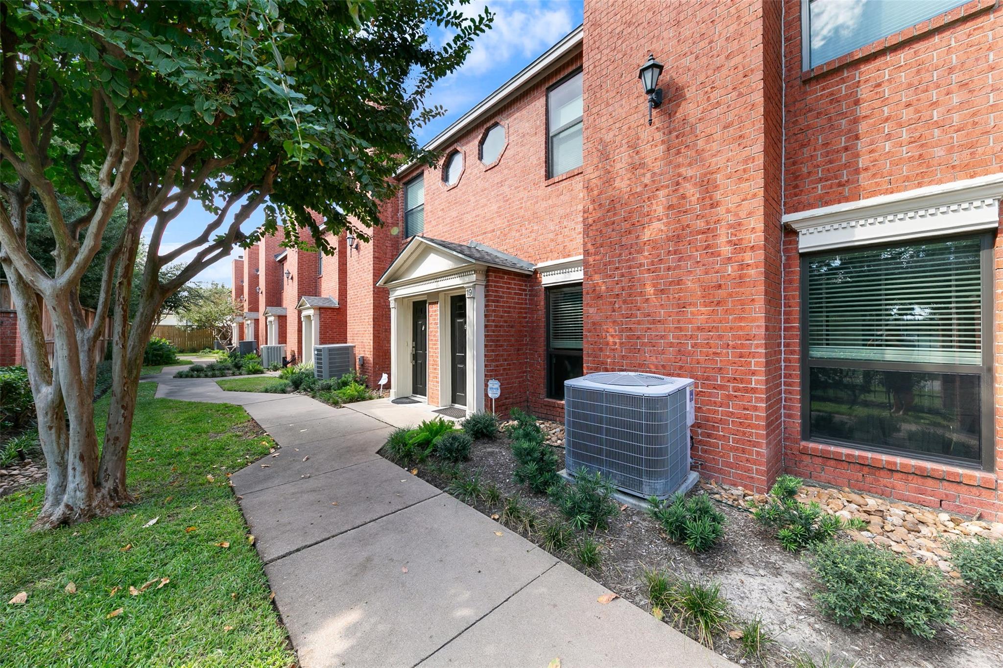 3330 Las Palmas Street # 19, Houston Unit: 19