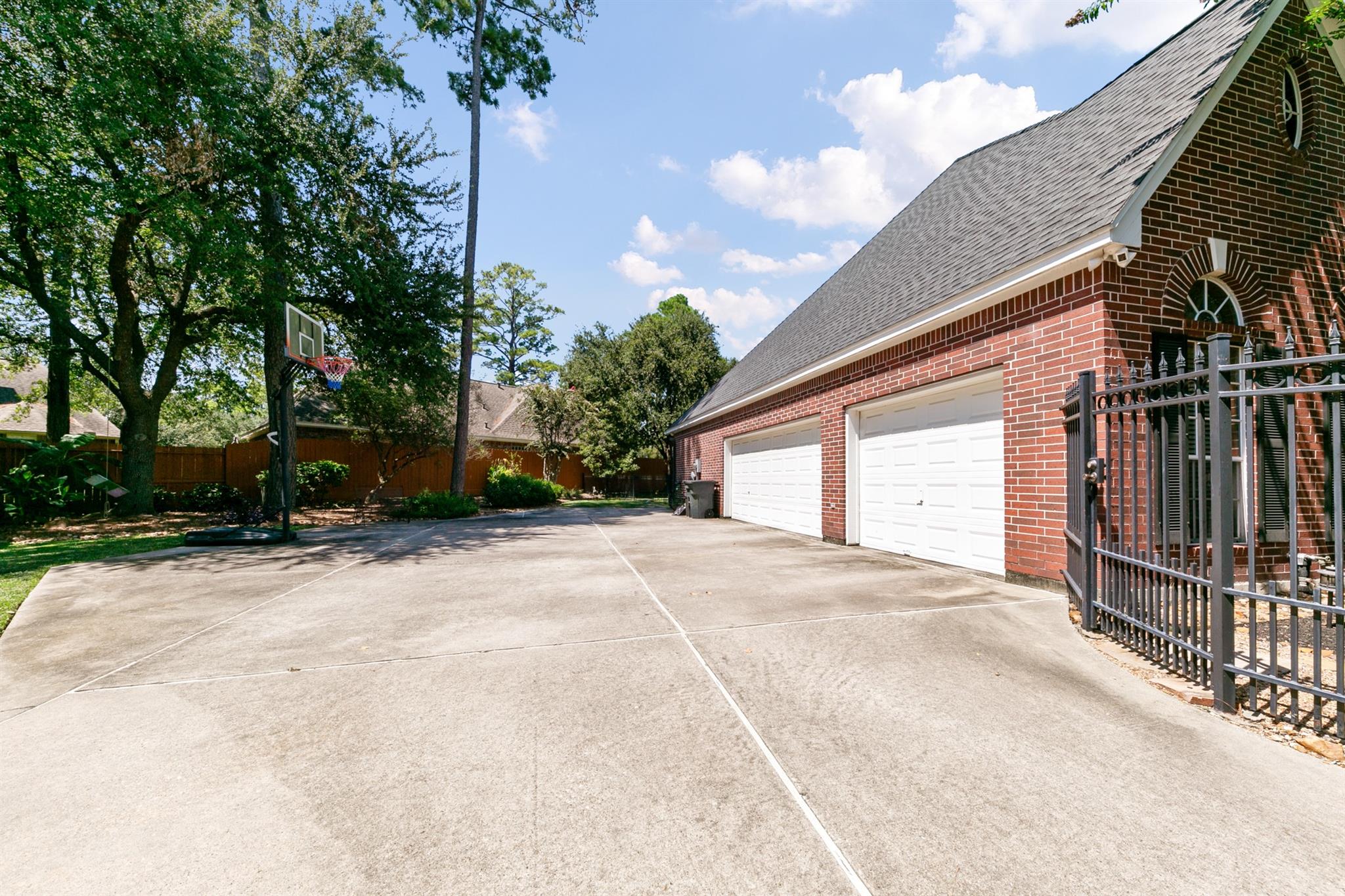 13915 Springmint Drive