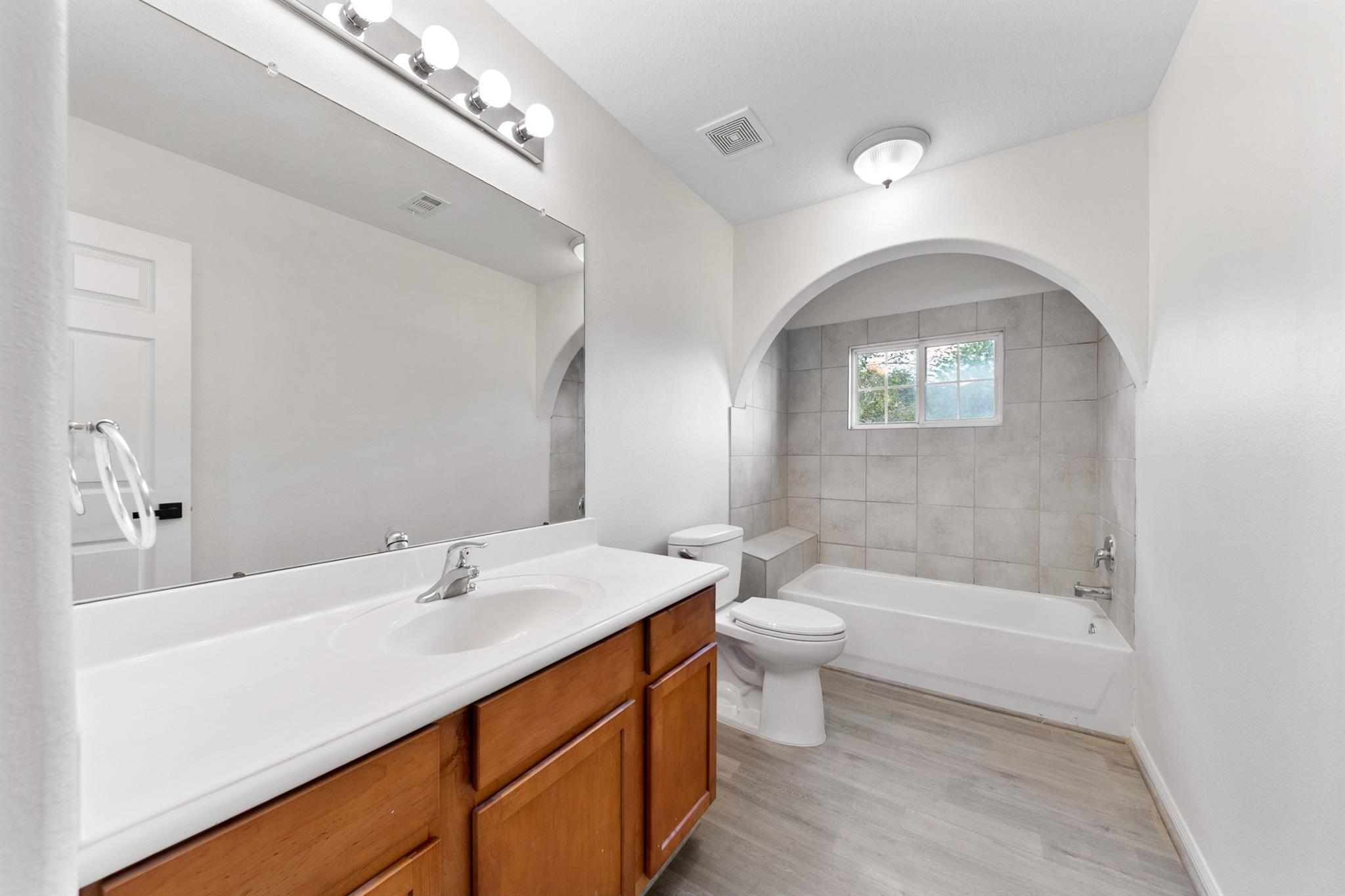 4444 Victory Drive # 25