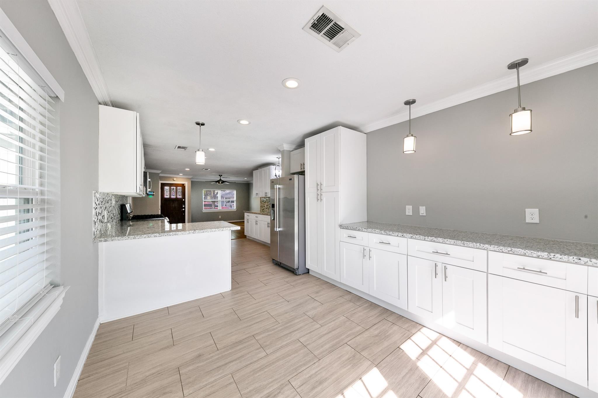 6915 Jalna Street, Houston