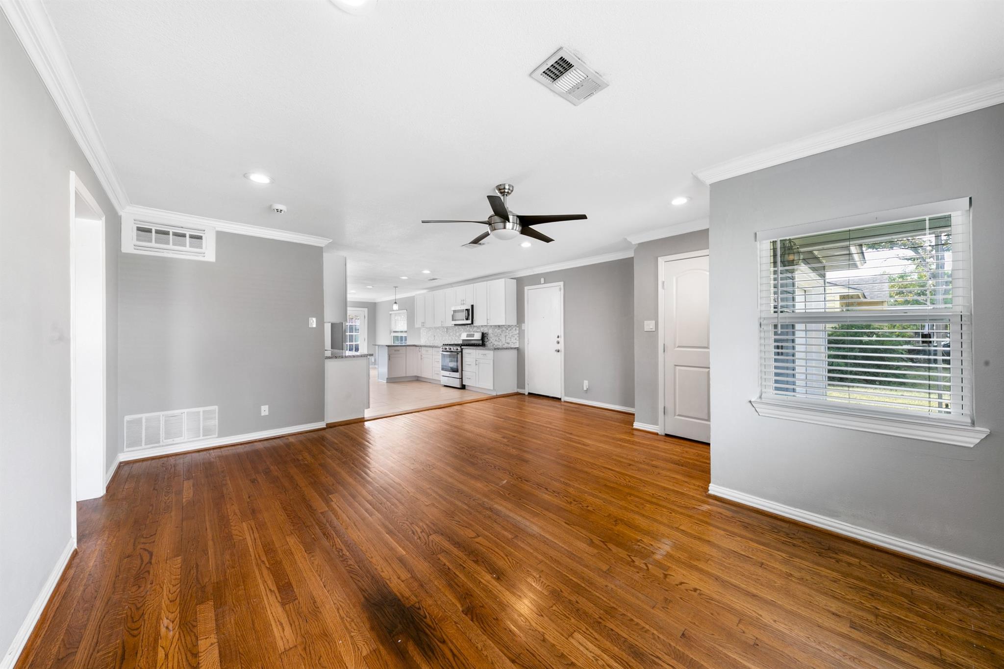 6915 Jalna Street, Houston