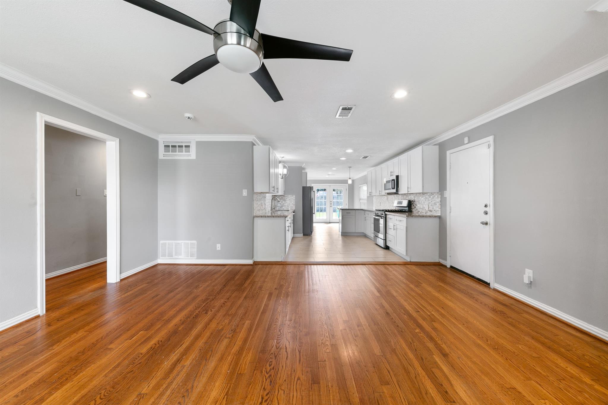 6915 Jalna Street, Houston