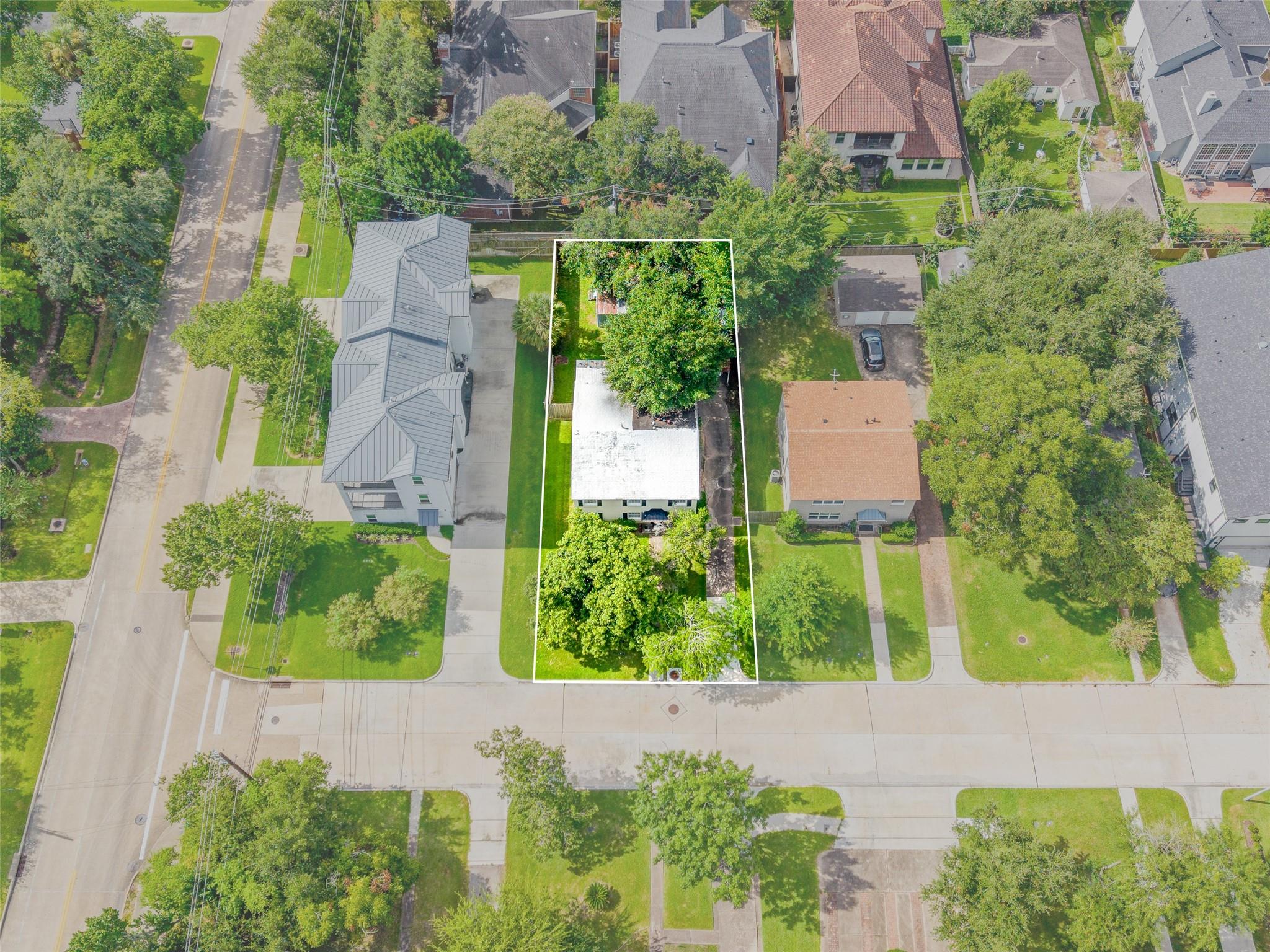 4505/4507 Larch Lane