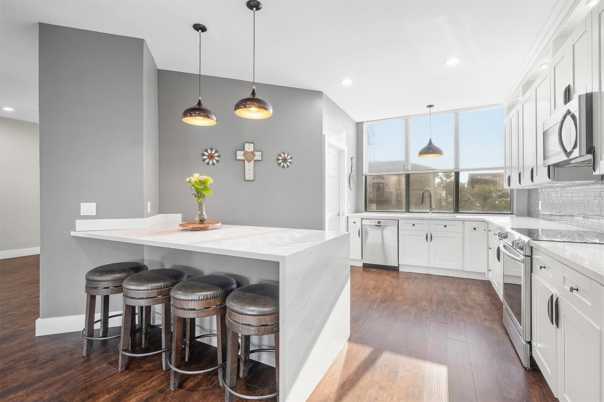 18217 Sandy Cove