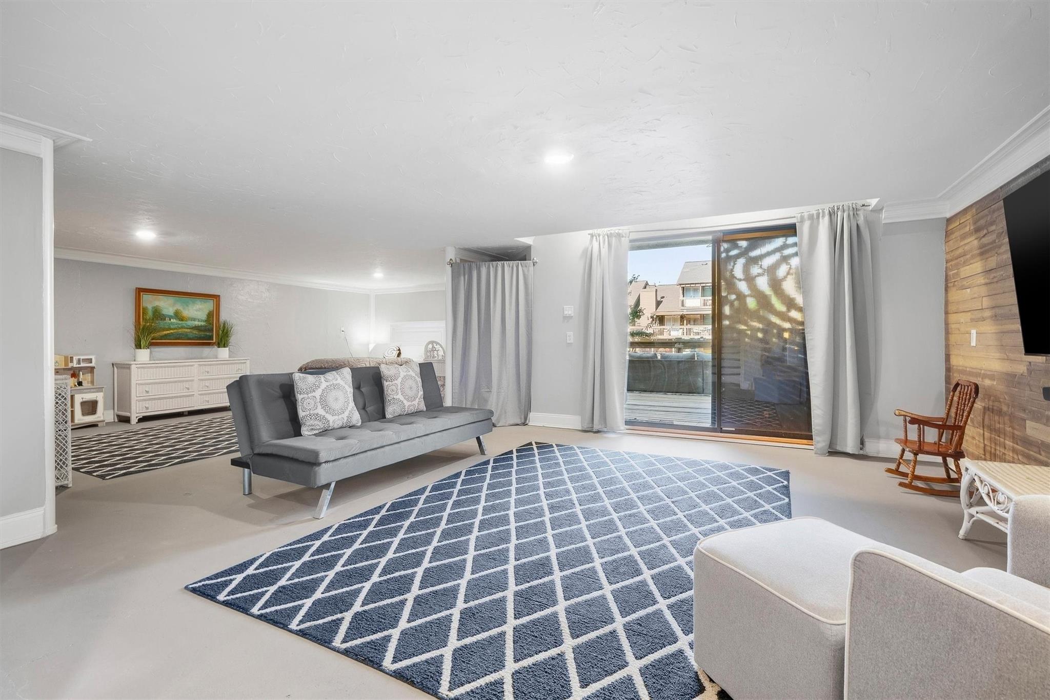 18217 Sandy Cove