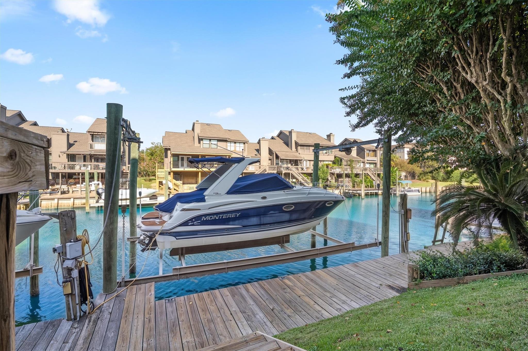 18217 Sandy Cove