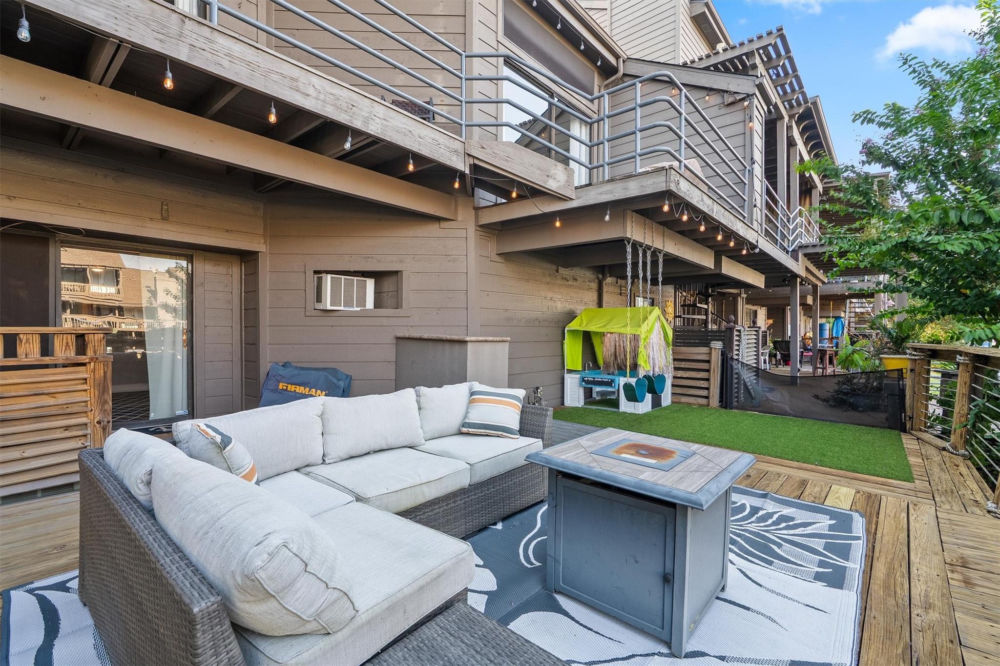18217 Sandy Cove