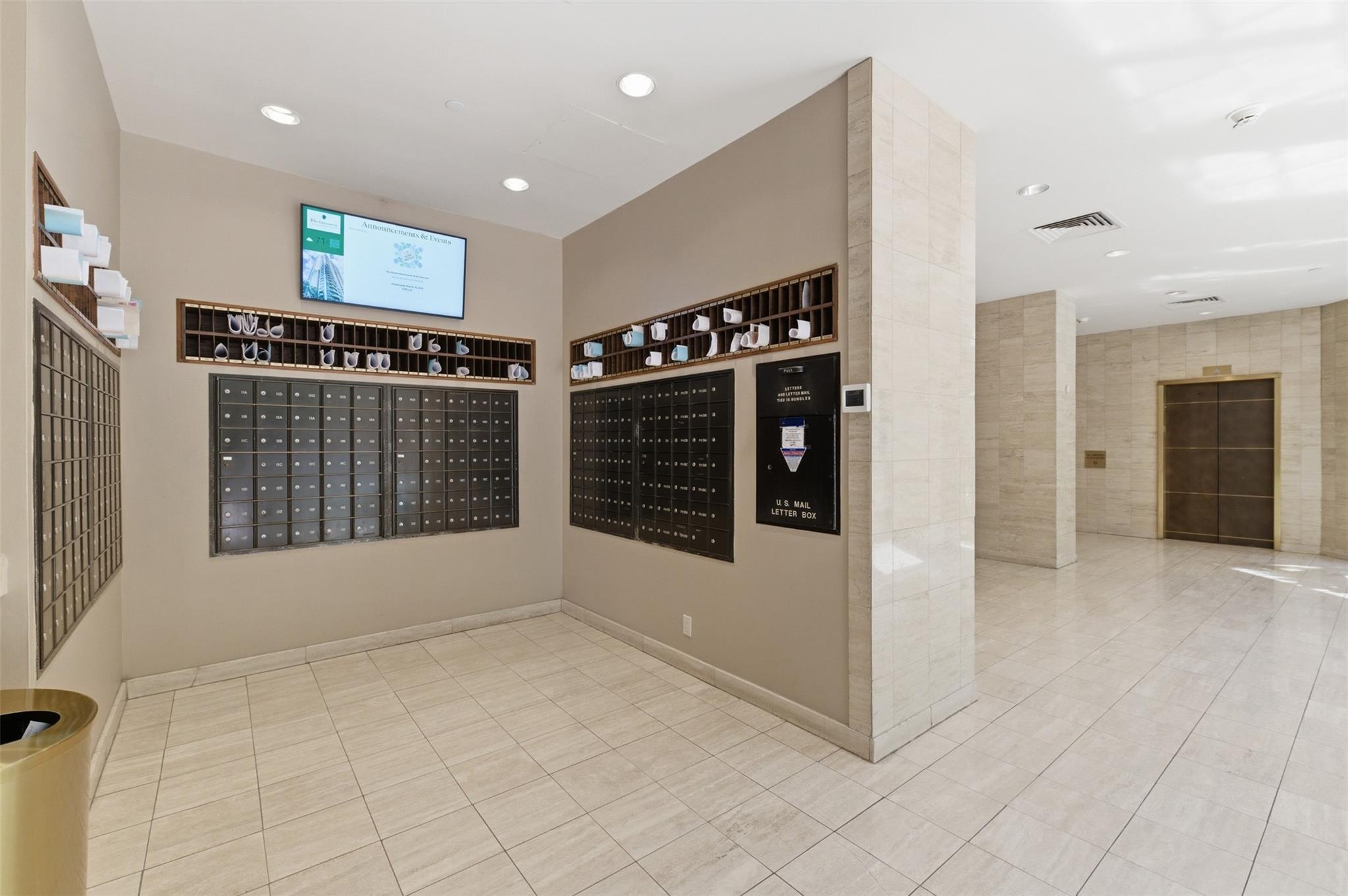 15 Greenway Plaza # 3A