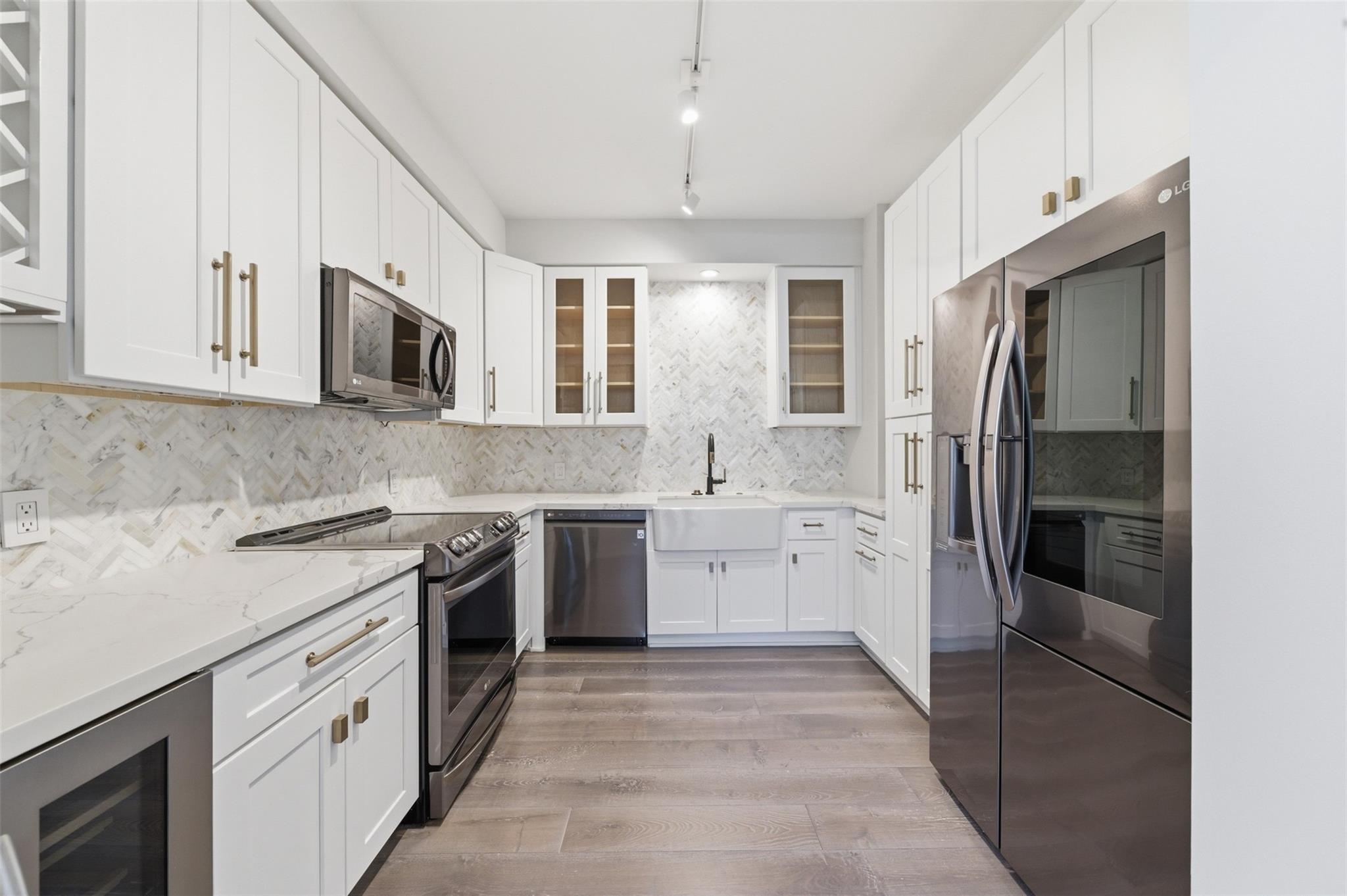 15 Greenway Plaza # 3A