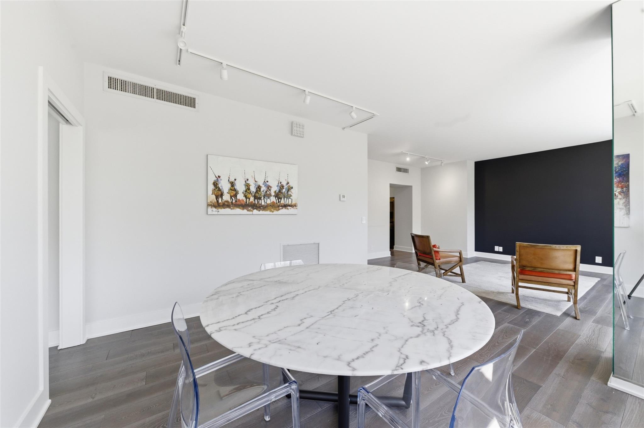 15 Greenway Plaza # 3A