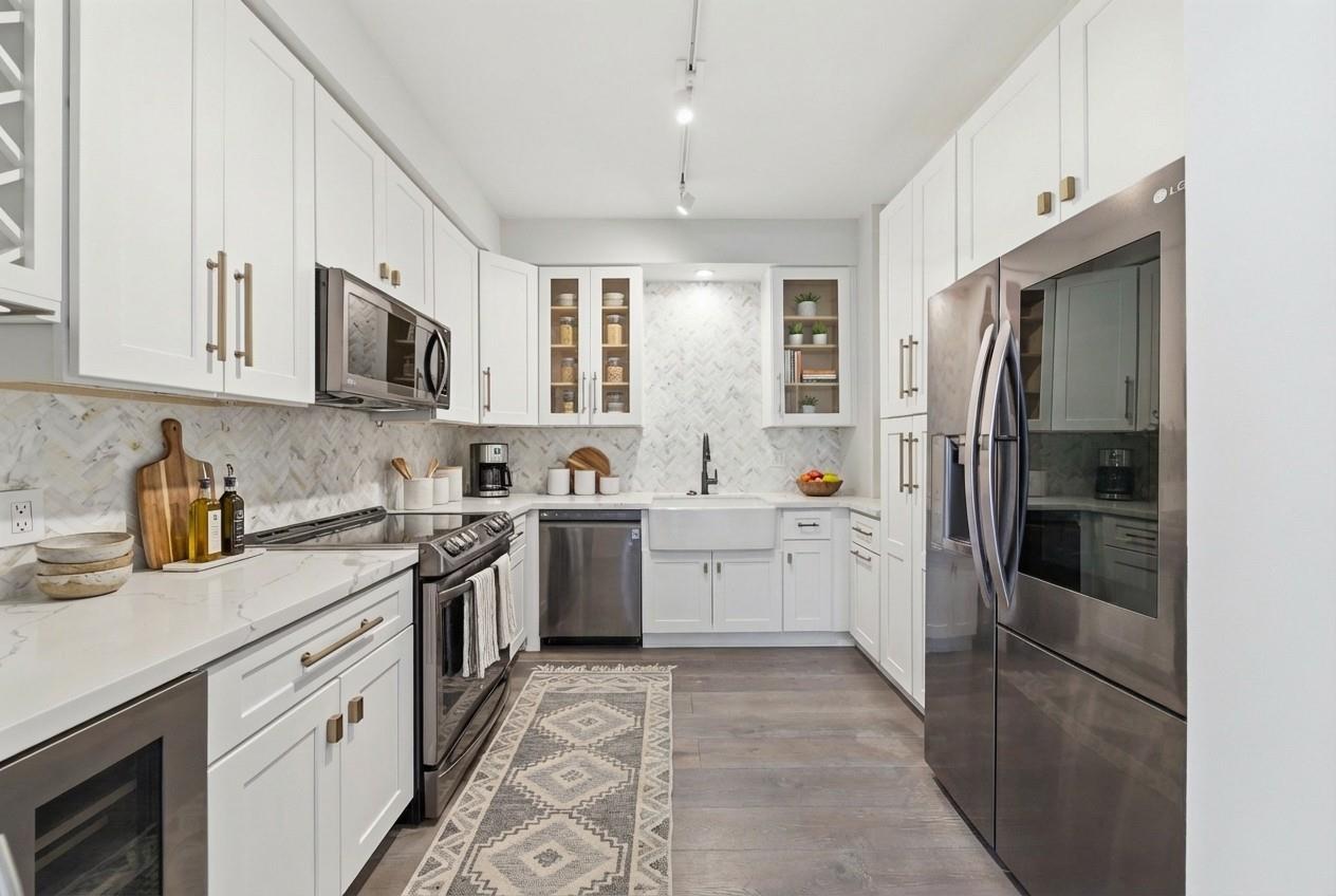 15 Greenway Plaza # 3A