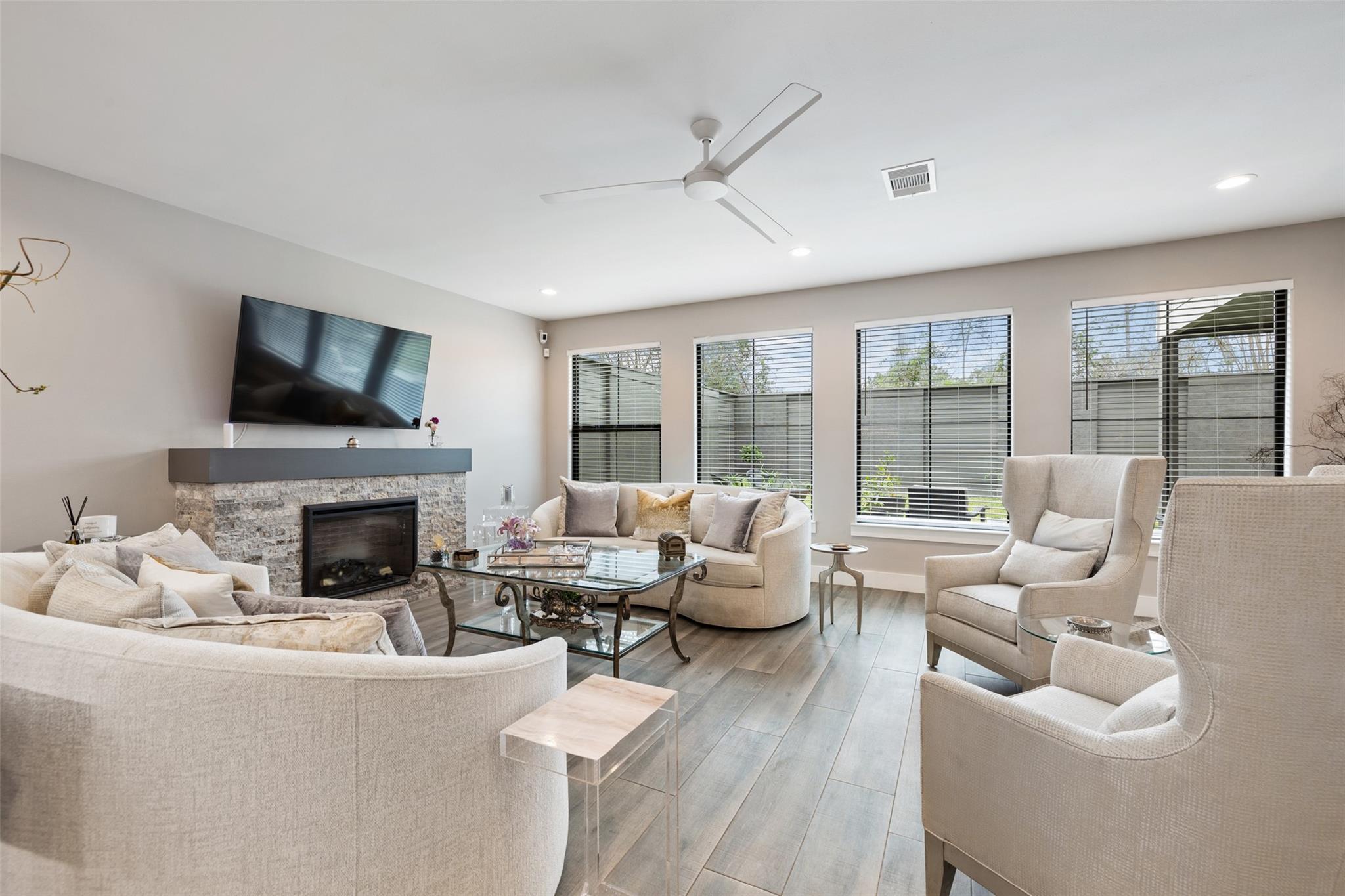 2928 Suffolk Drive