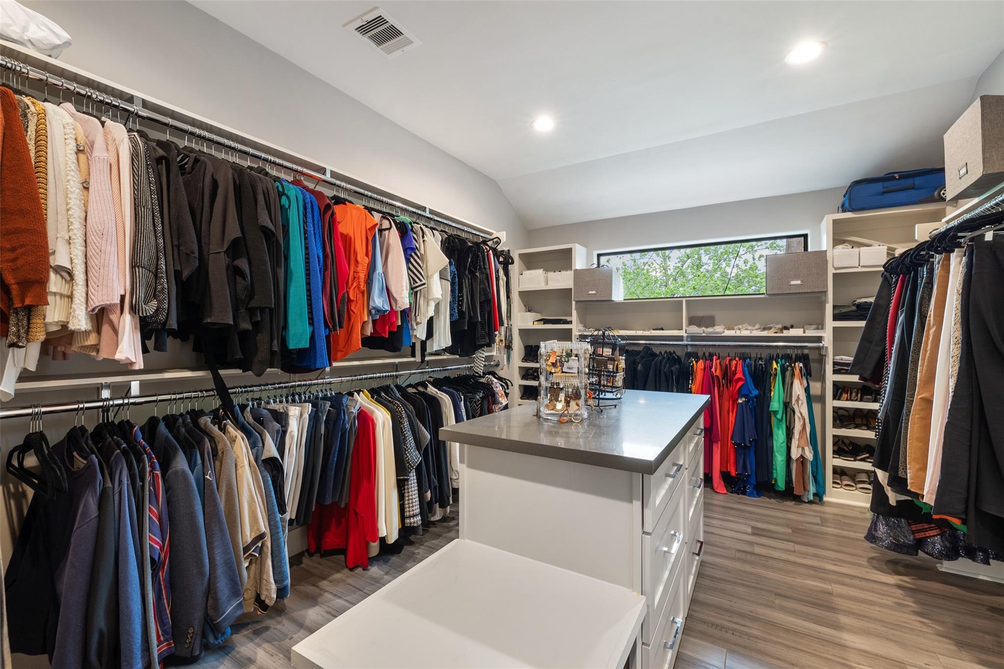2928 Suffolk Drive