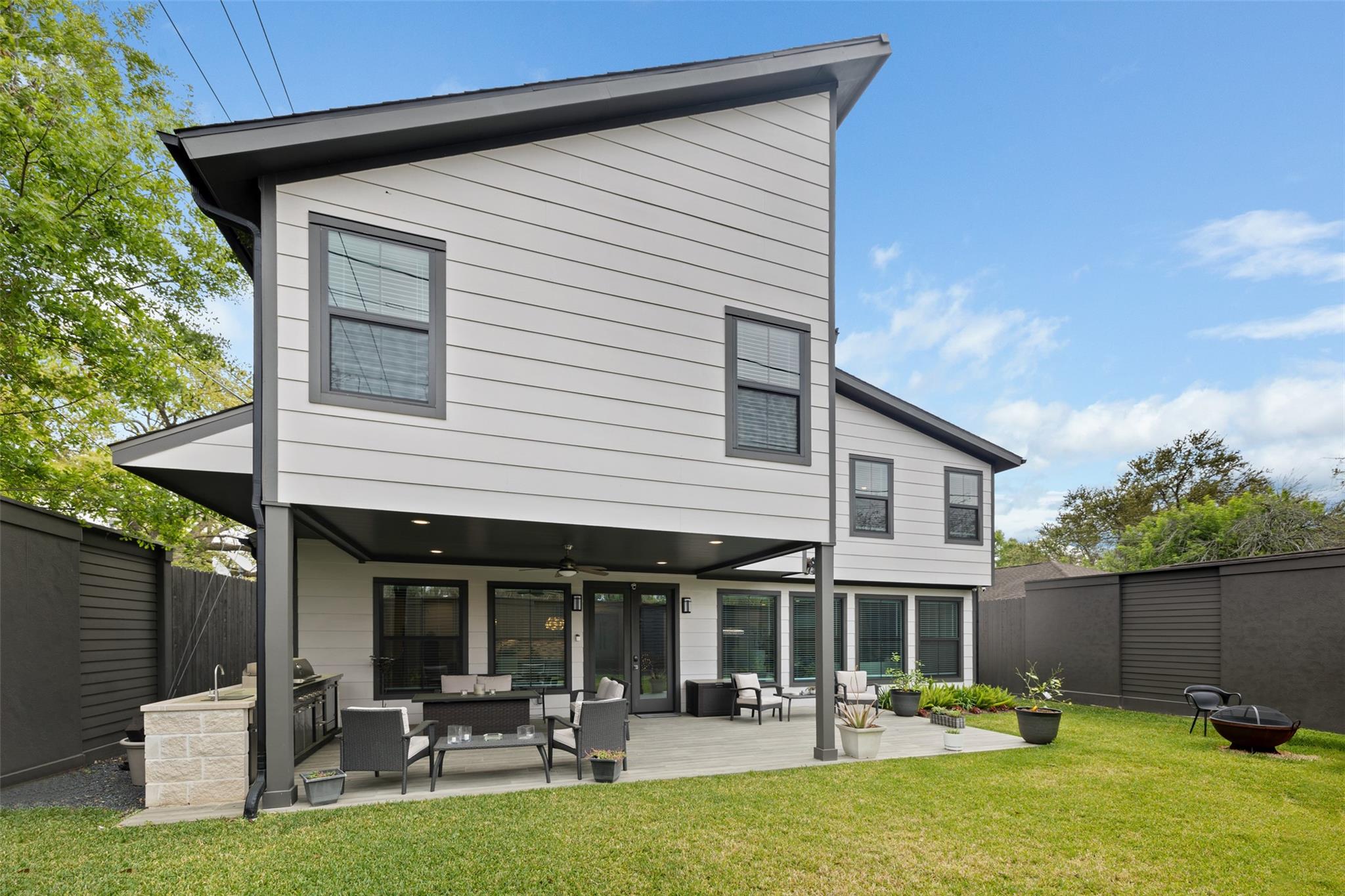 2928 Suffolk Drive