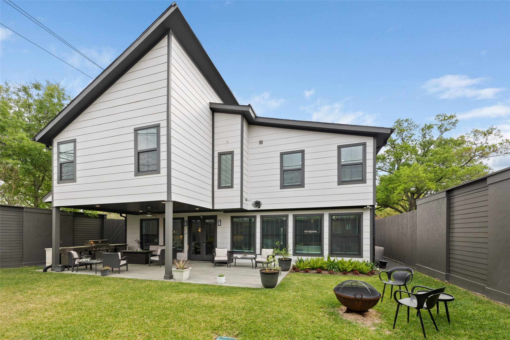 2928 Suffolk Drive