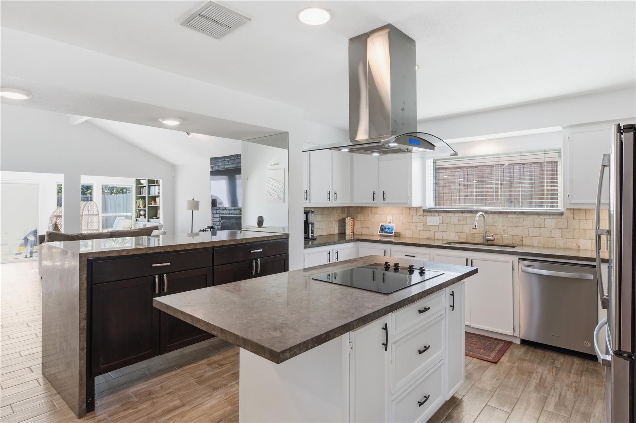 2211 Kinbrook Drive