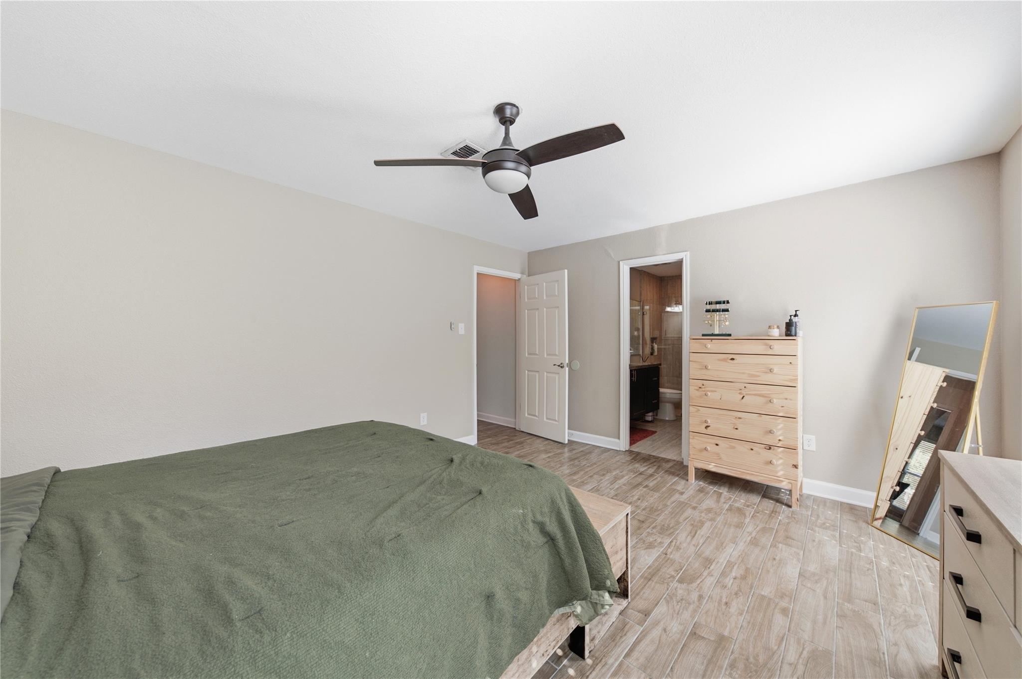 2211 Kinbrook Drive