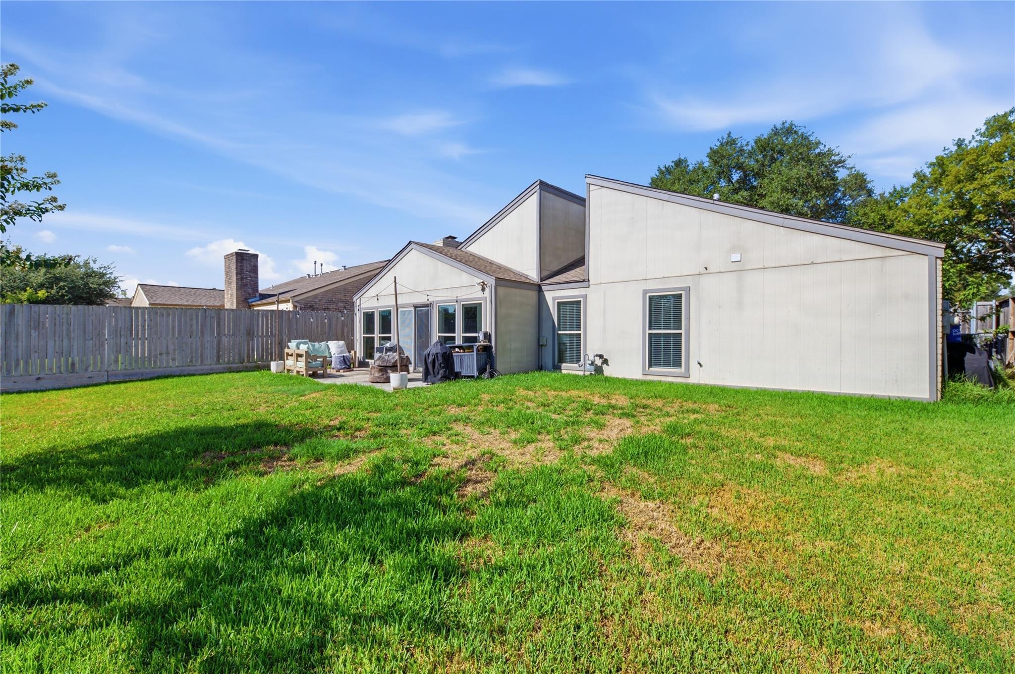 2211 Kinbrook Drive