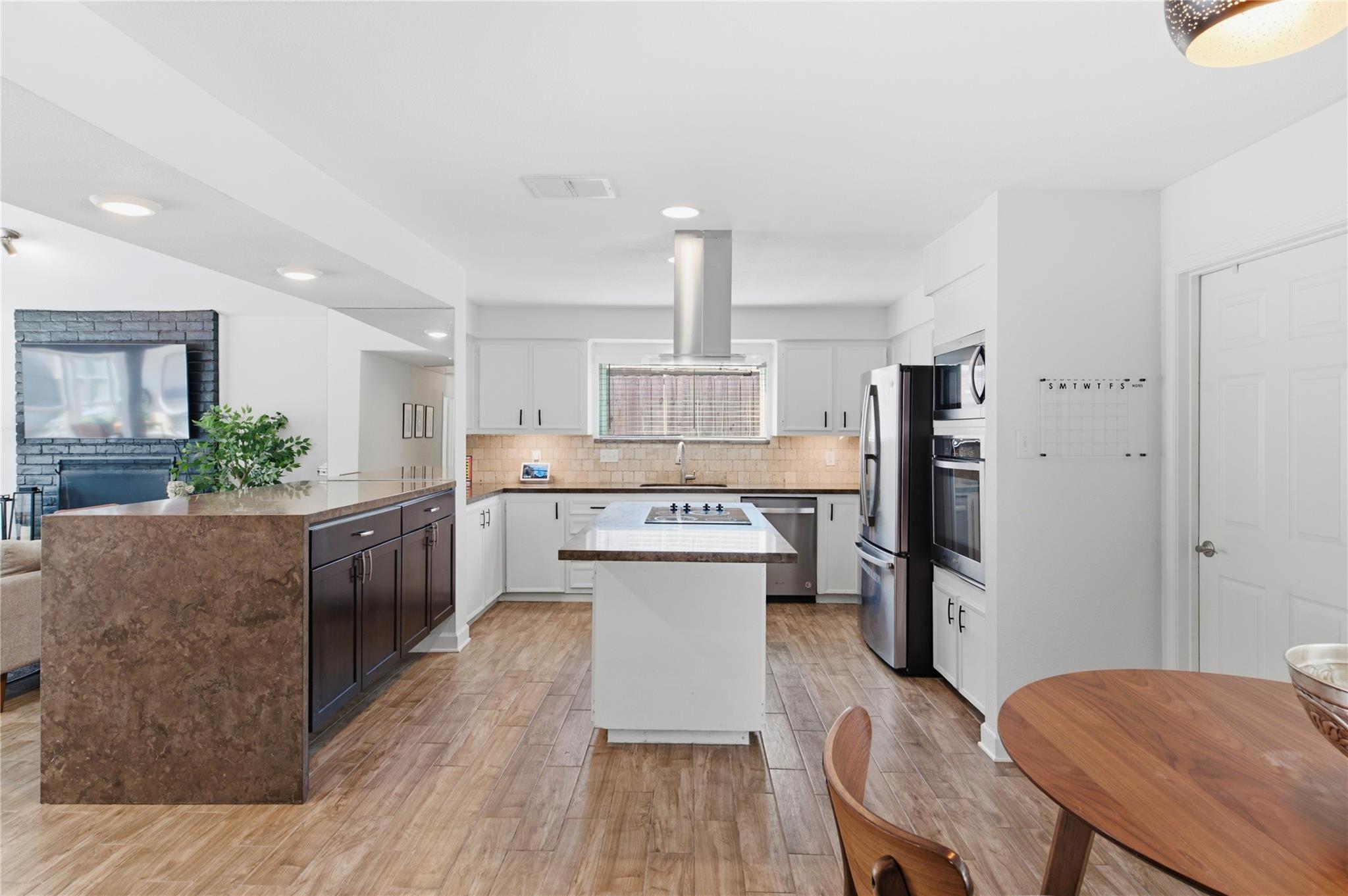 2211 Kinbrook Drive