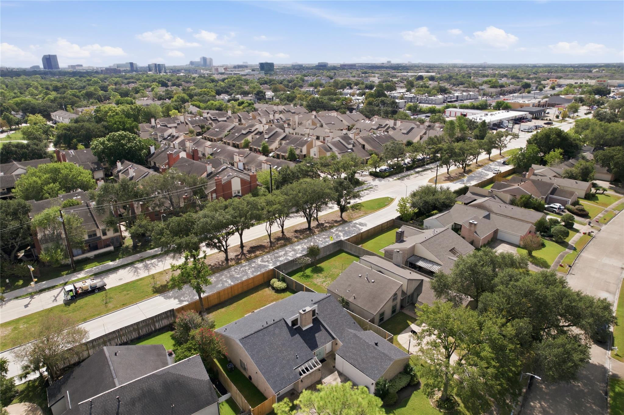 2211 Kinbrook Drive