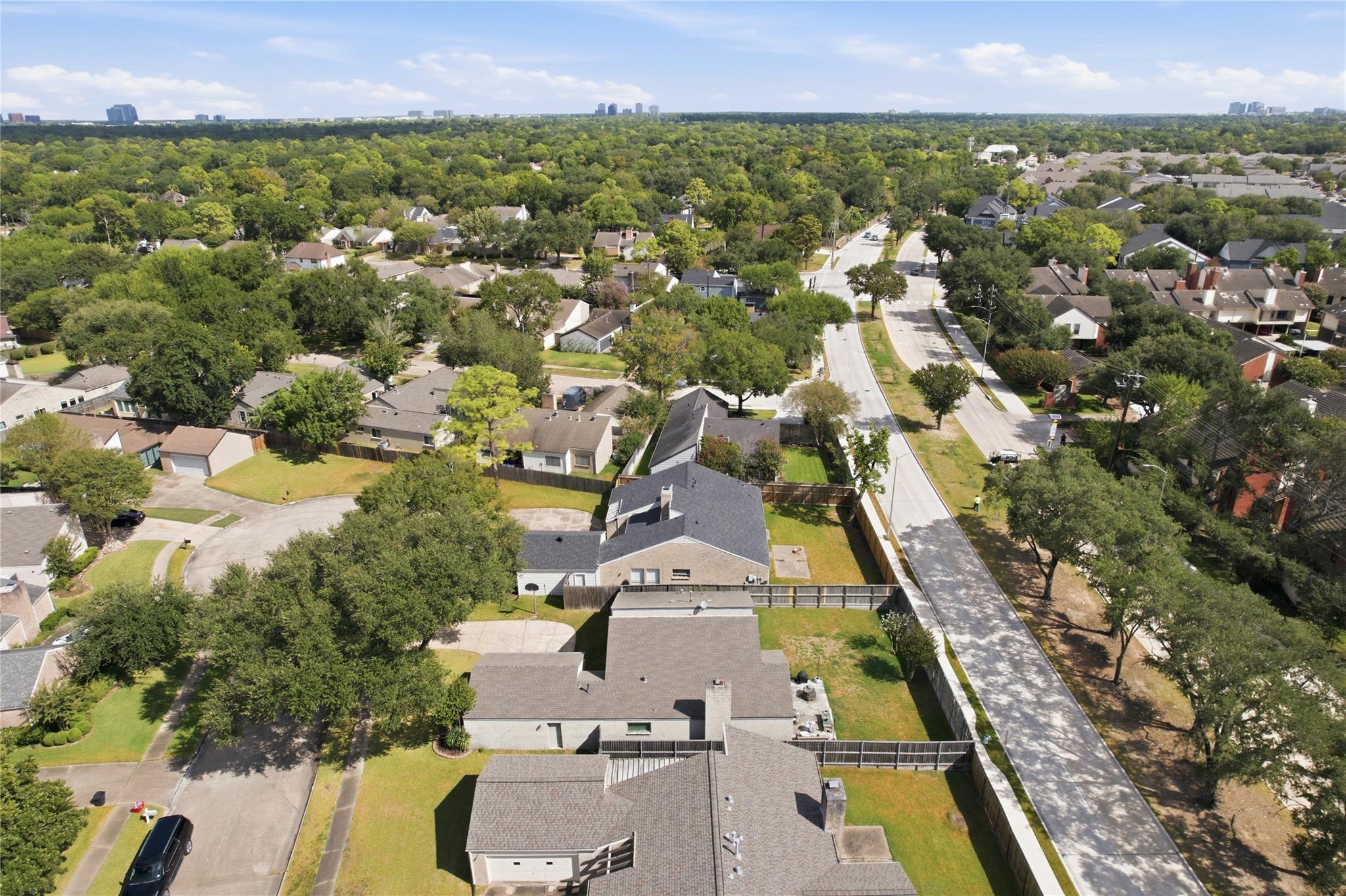 2211 Kinbrook Drive